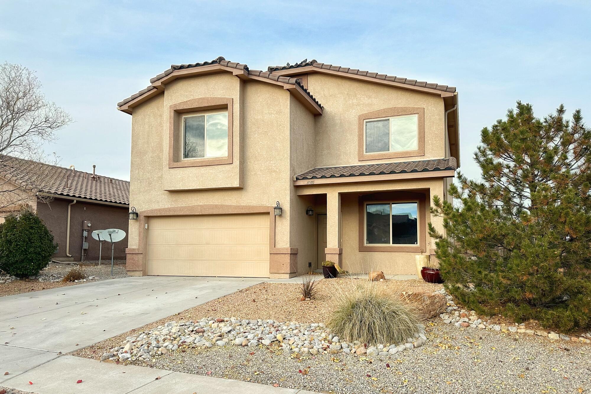 4005 N Pole Loop NE