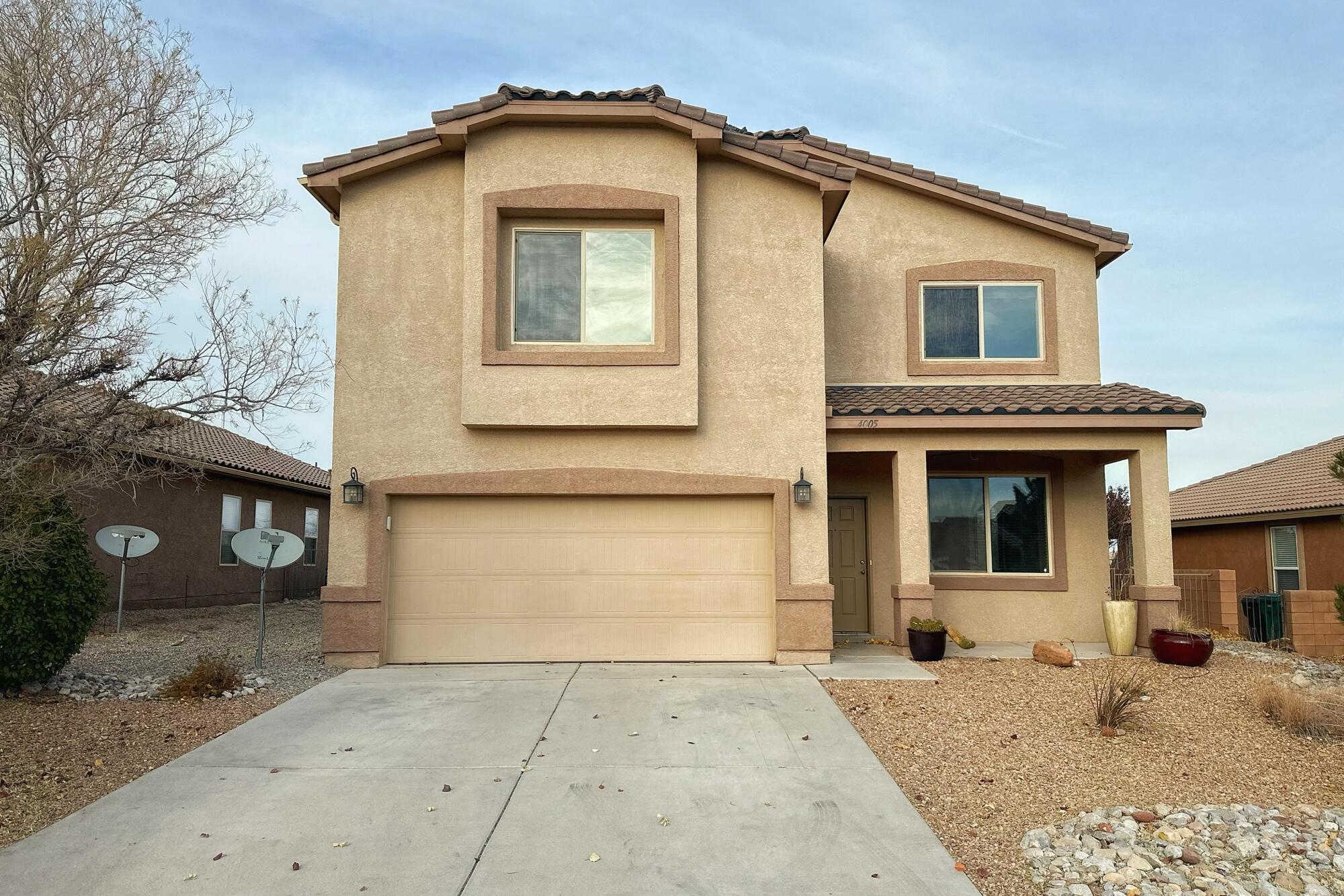 4005 N Pole Loop NE