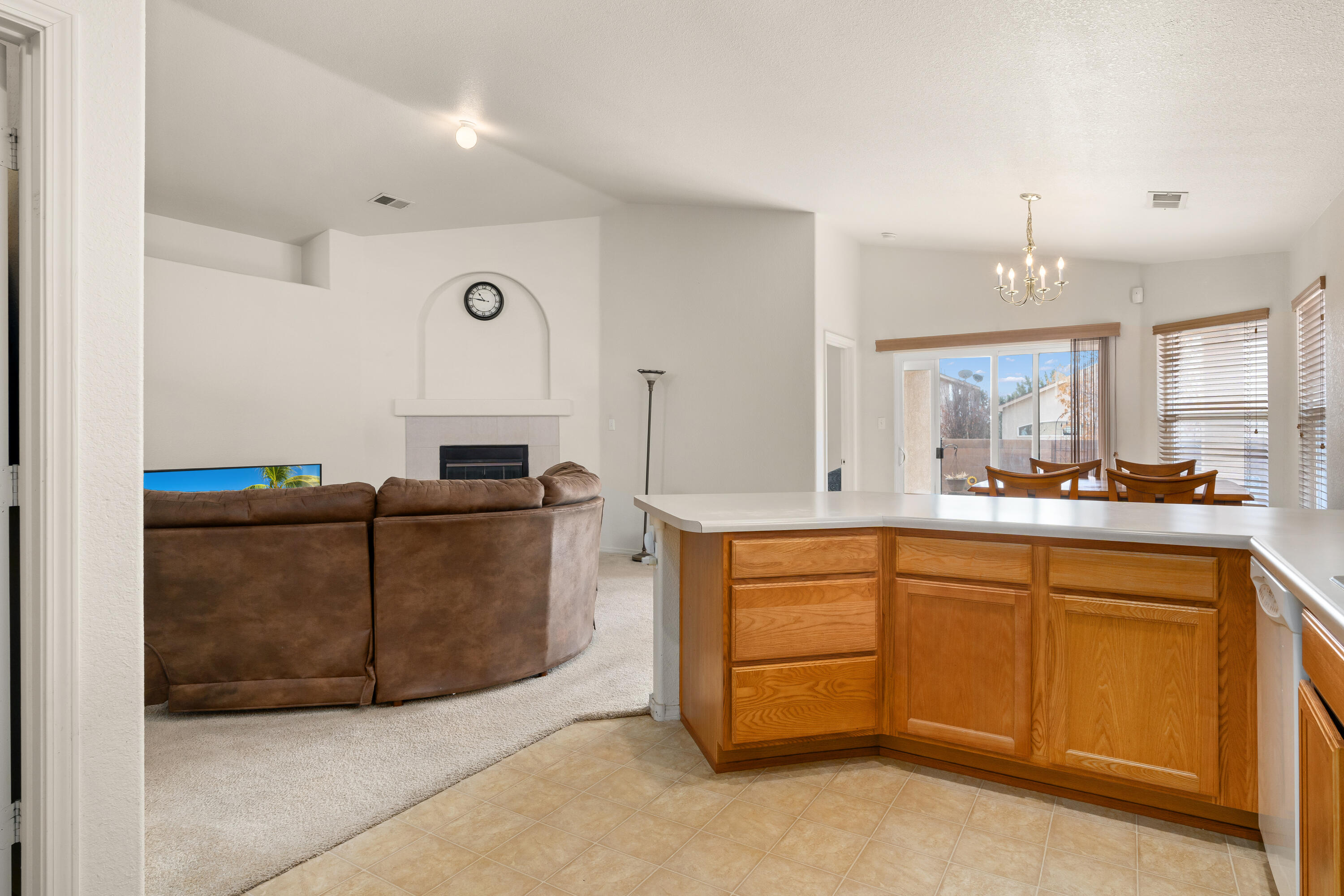 512 PLAYFUL MEADOWS Drive NE
