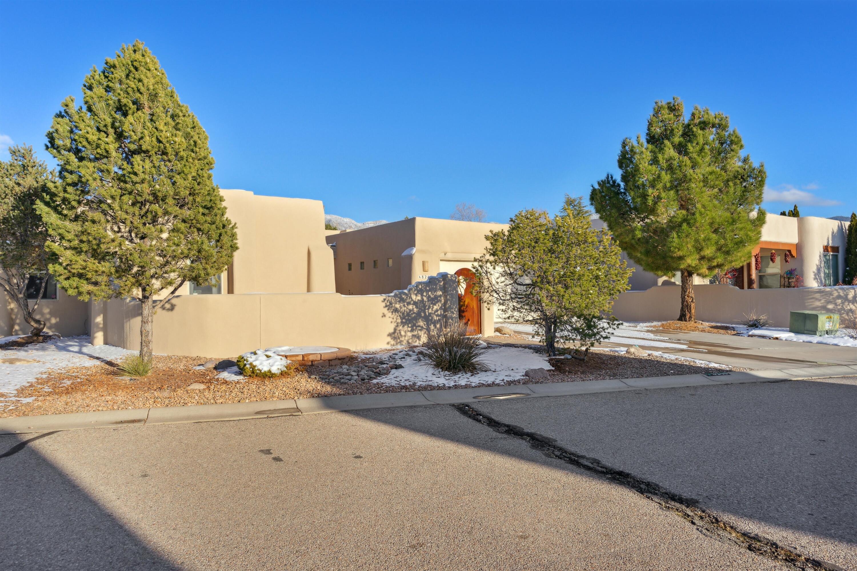 8246 RAINTREE Drive NE