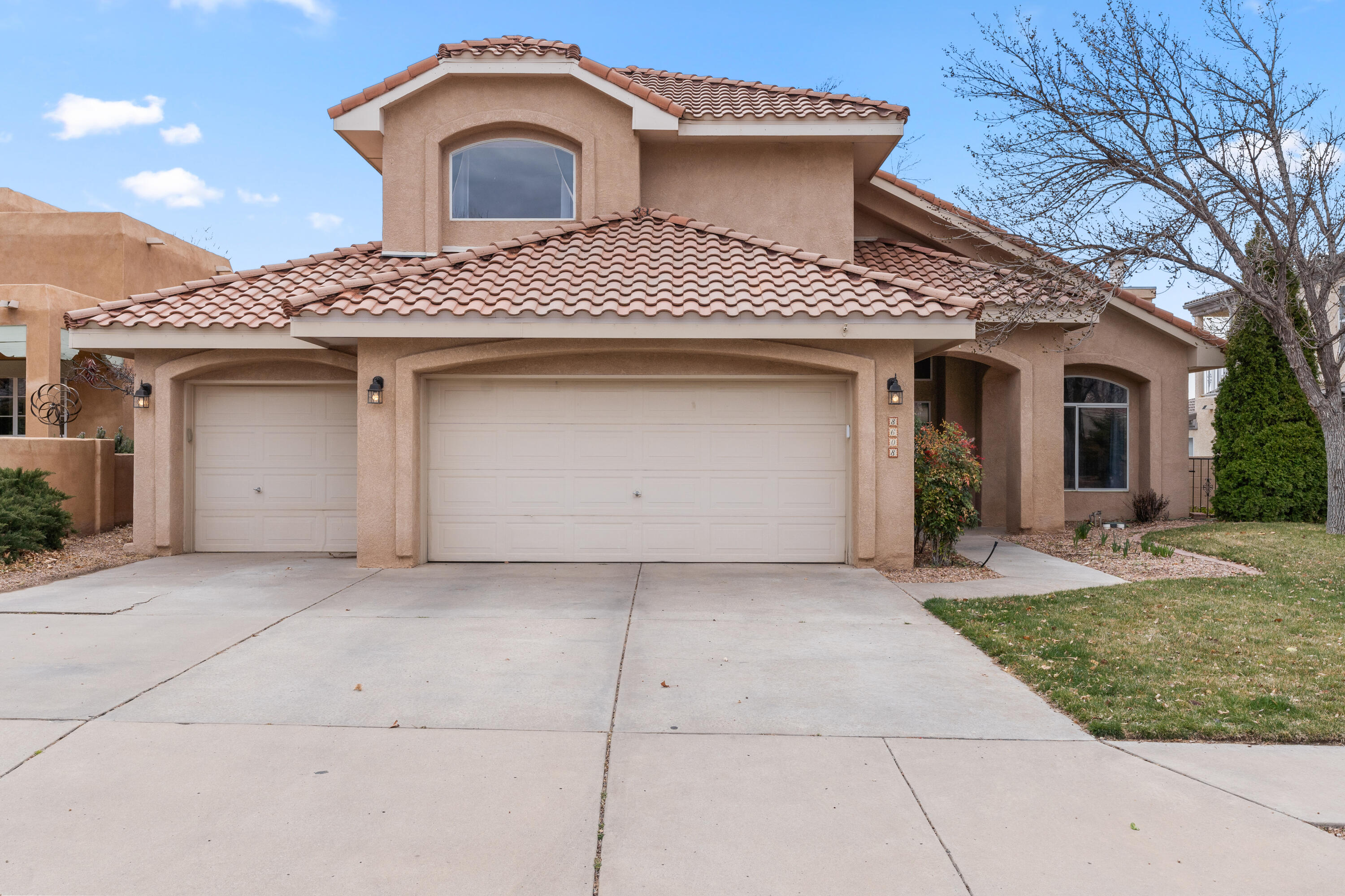 8608 Greenarbor Road NE