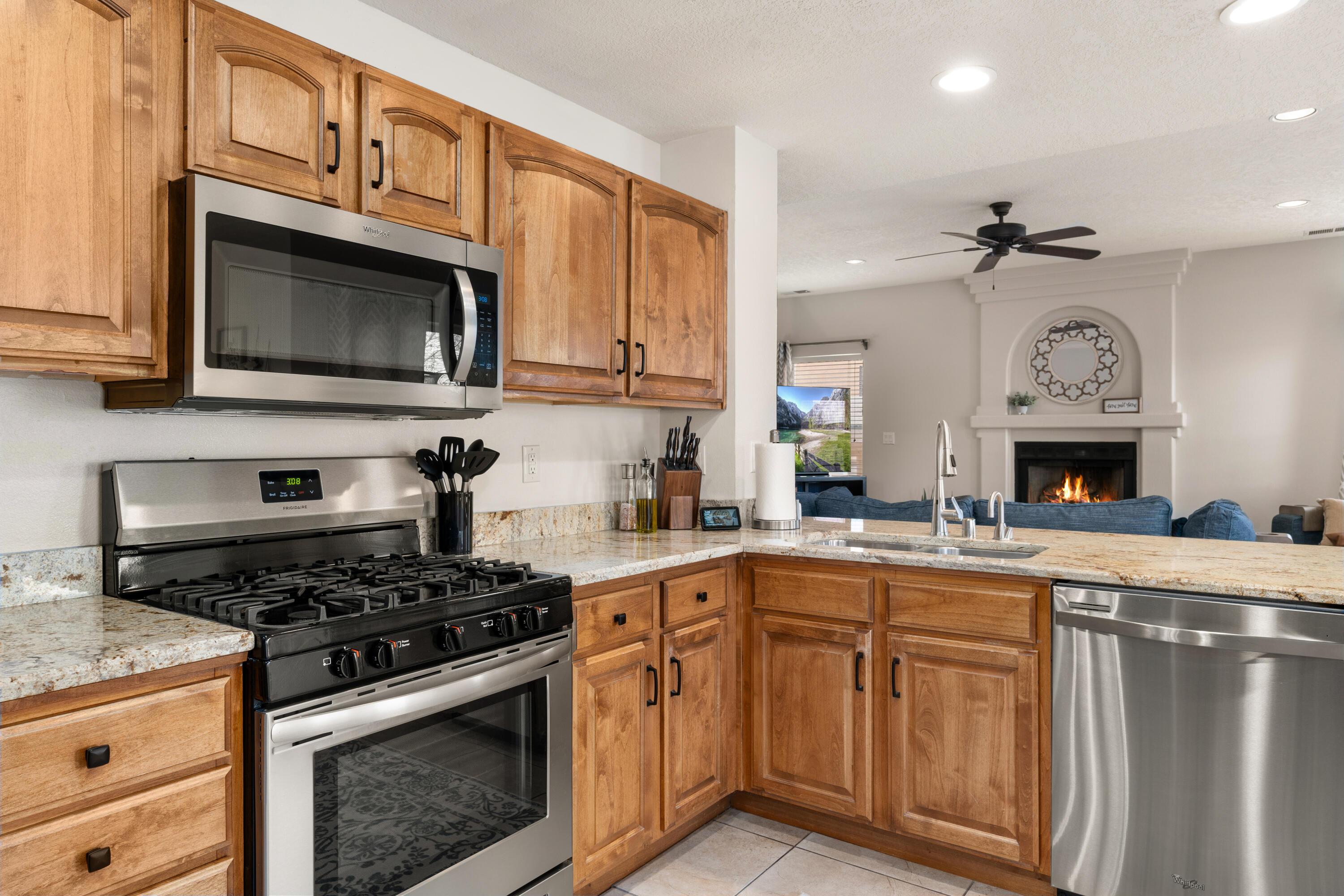 8608 Greenarbor Road NE