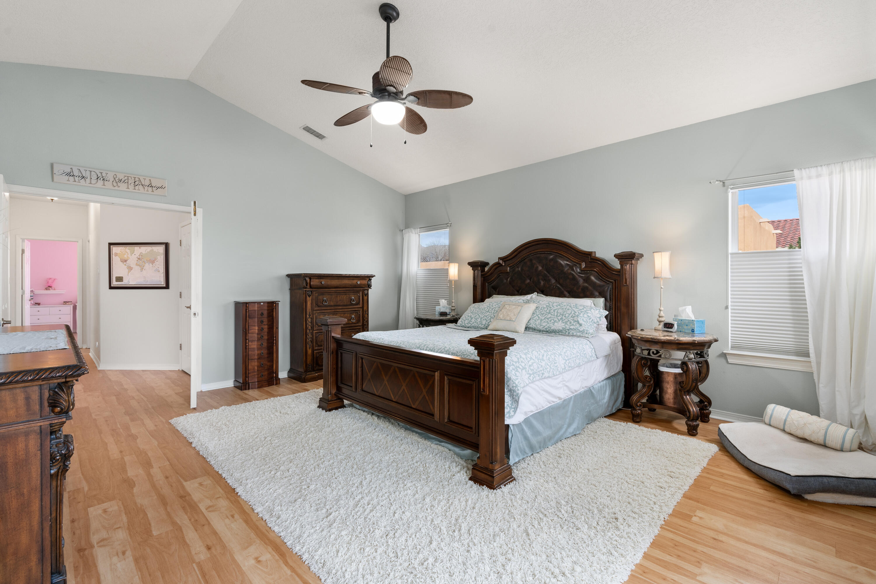 8608 Greenarbor Road NE