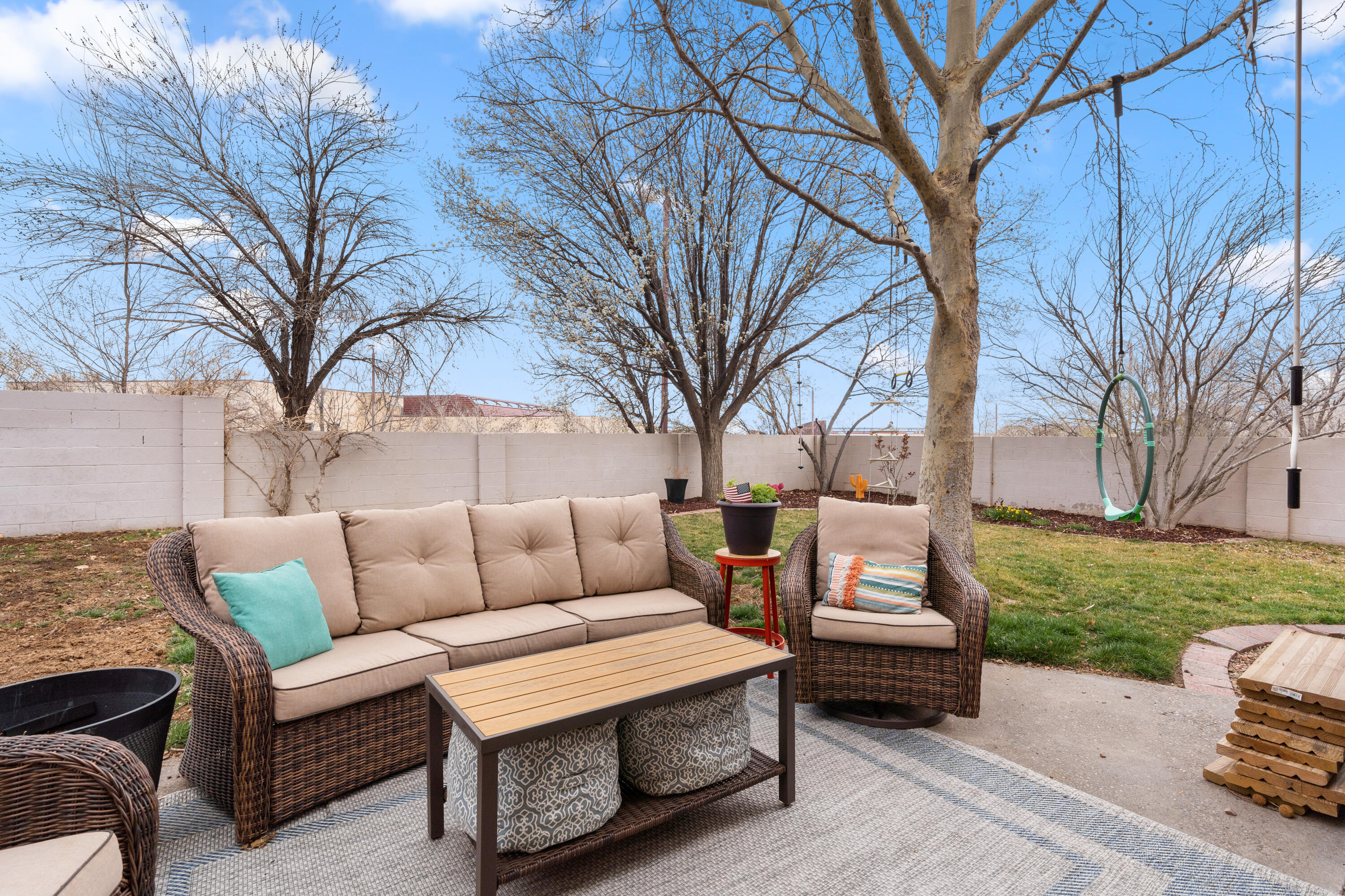 8608 Greenarbor Road NE