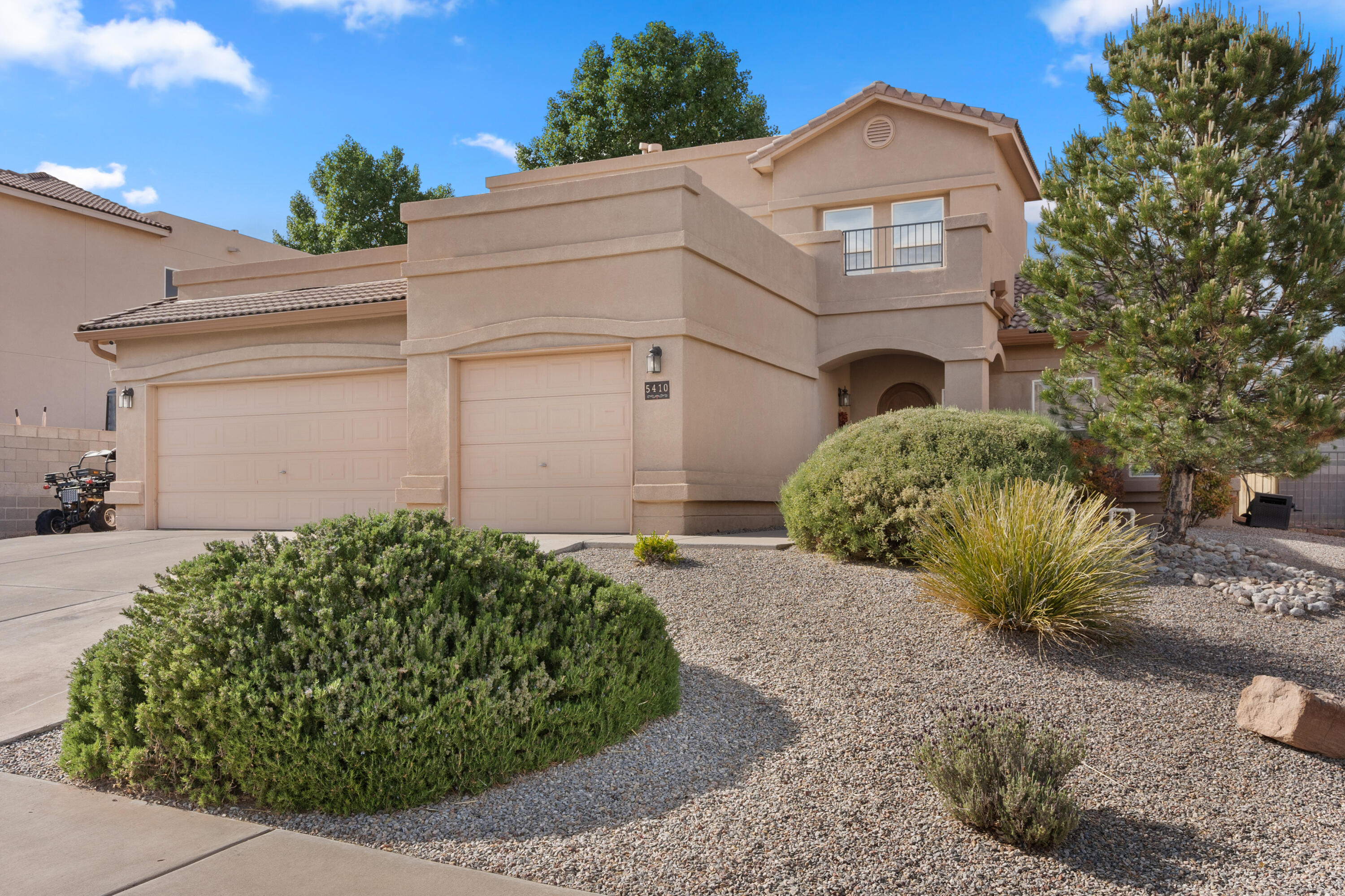 5410 Roosevelt Loop NE