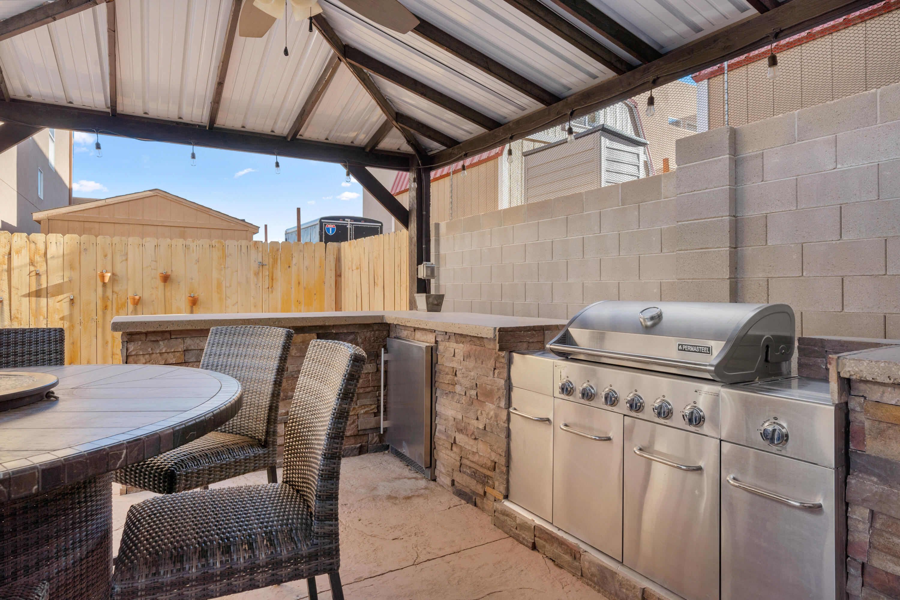 5410 Roosevelt Loop NE