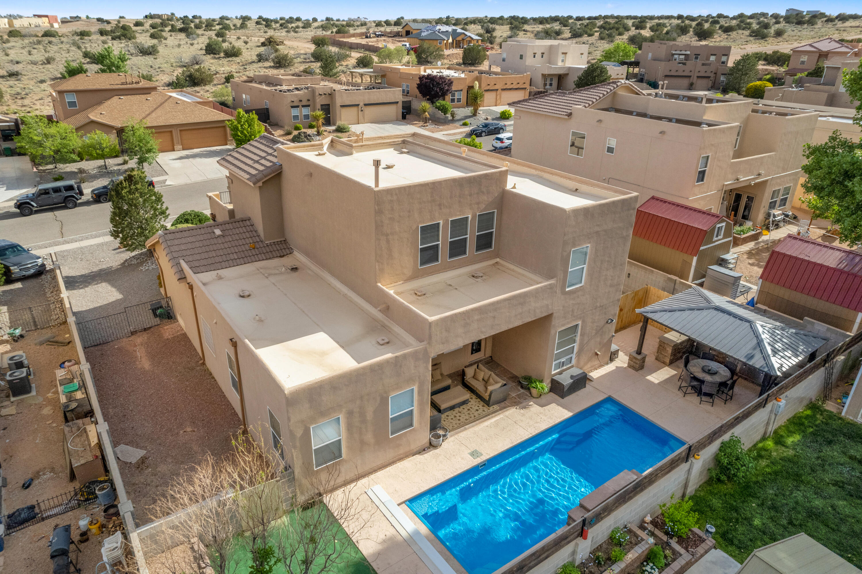 5410 Roosevelt Loop NE