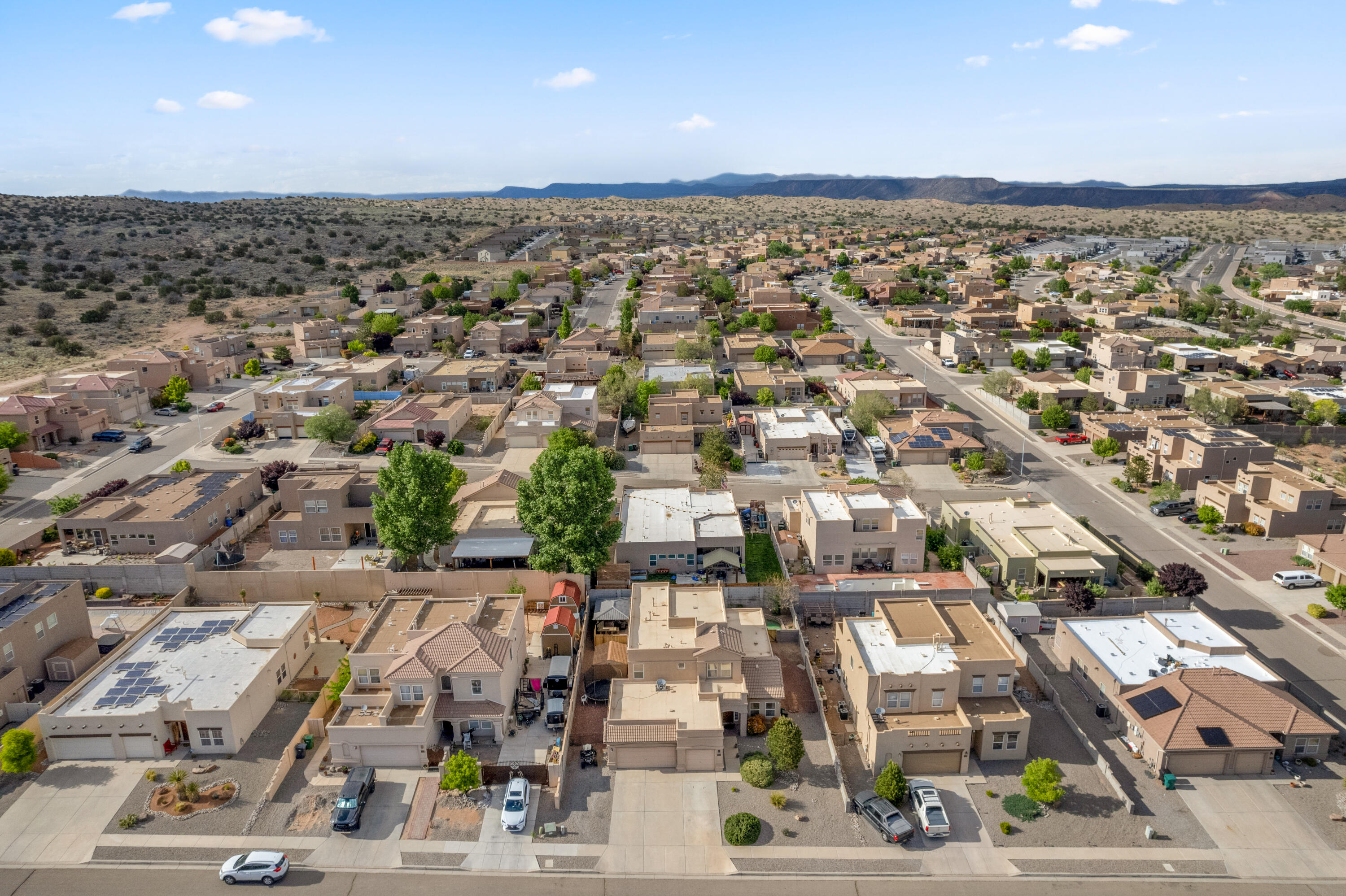 5410 Roosevelt Loop NE
