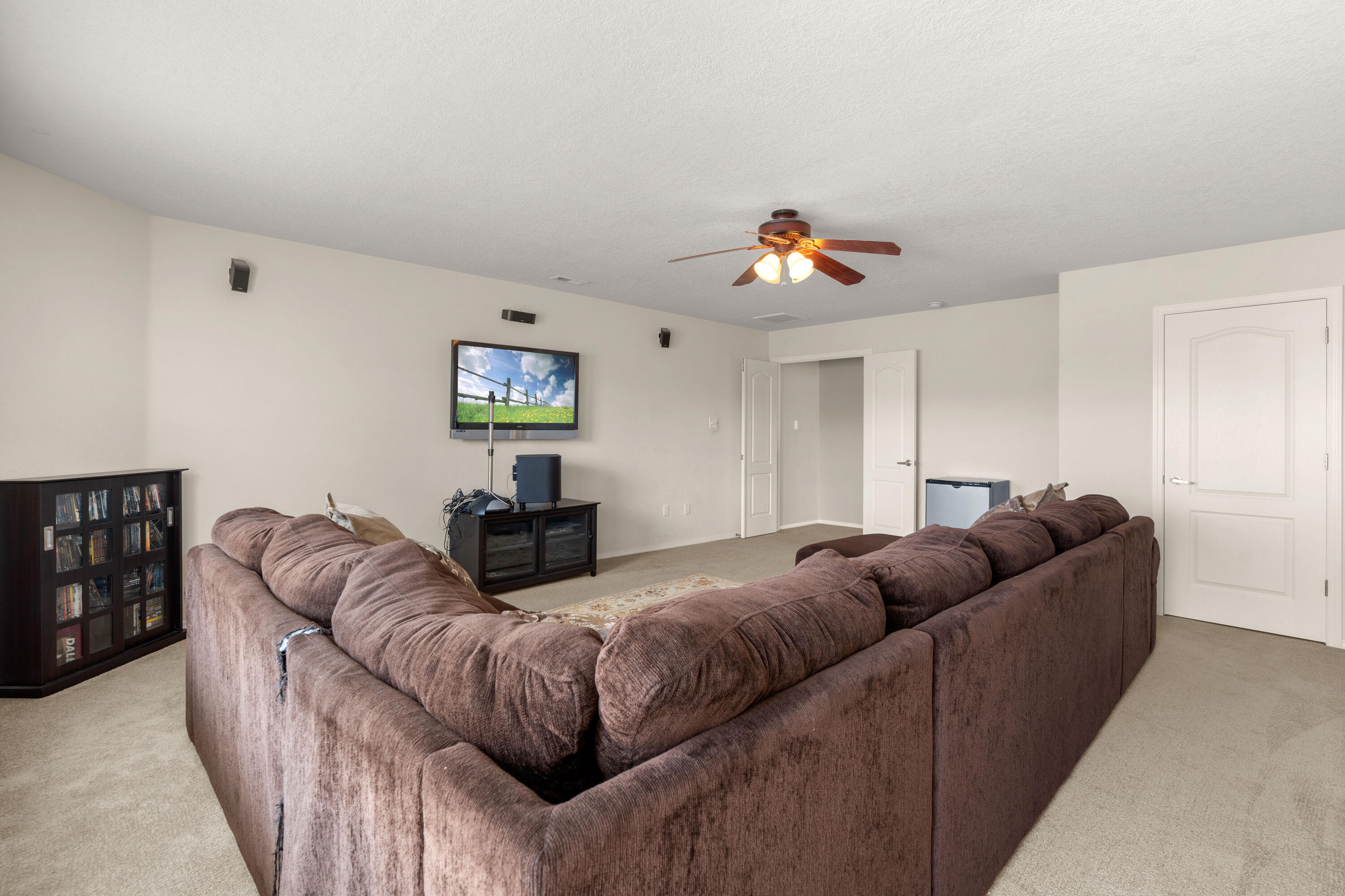 5410 Roosevelt Loop NE