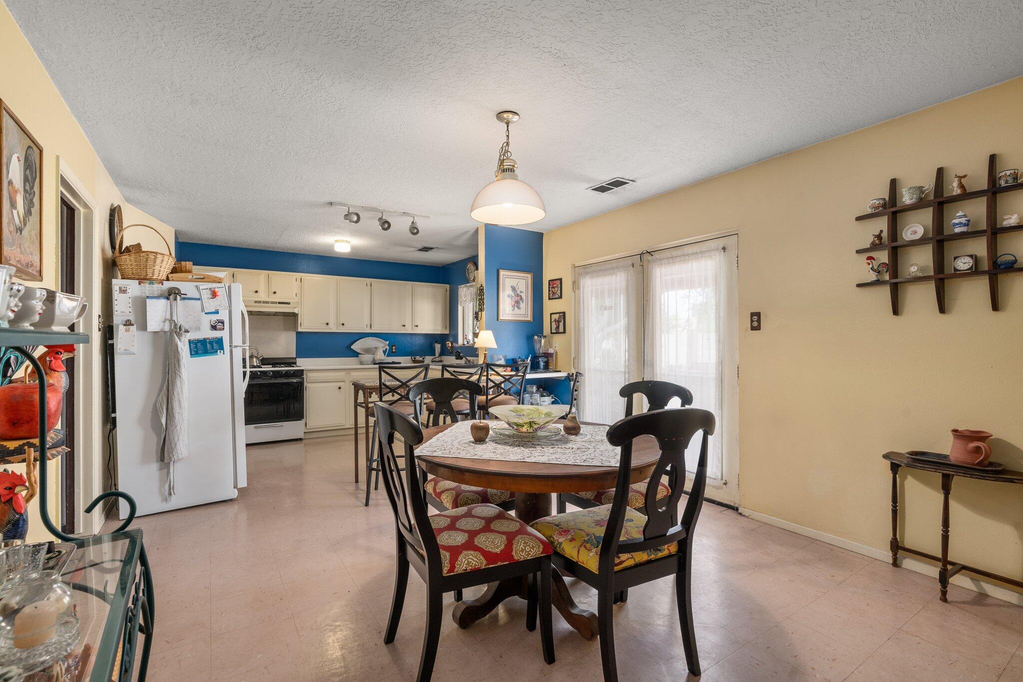 2707 Desert Garden Lane SW