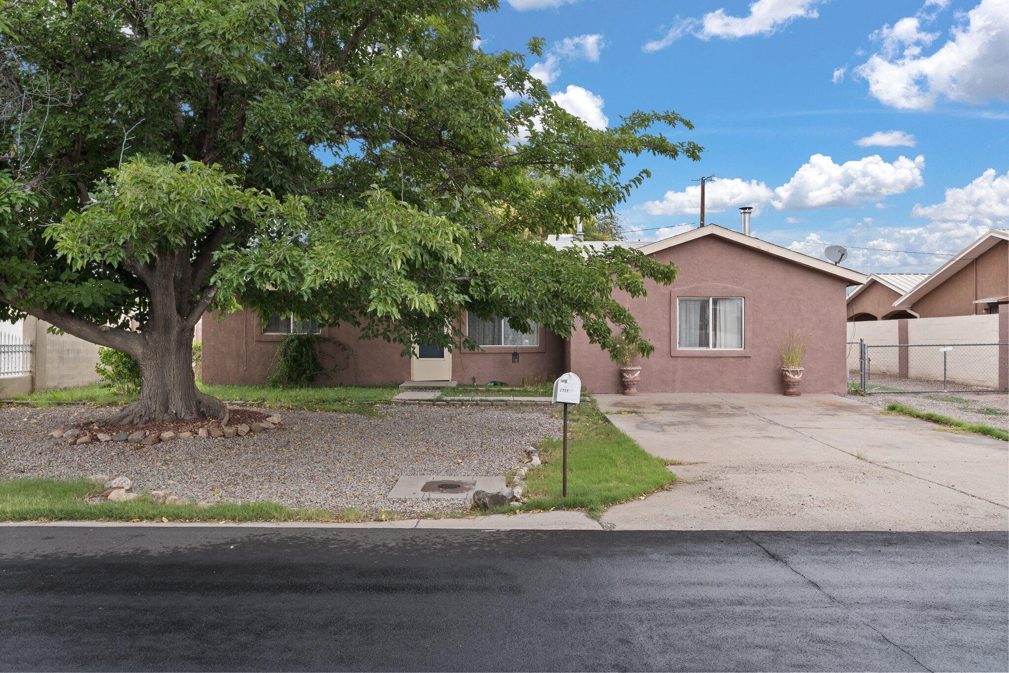 2707 Desert Garden Lane SW