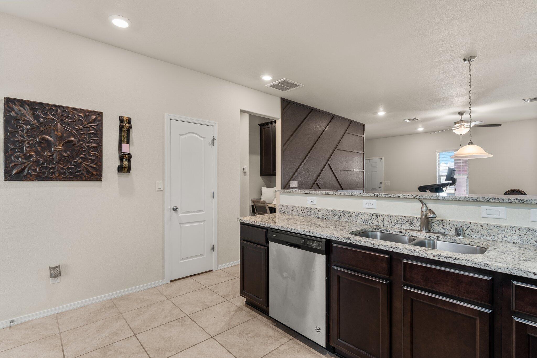1508 Domino Drive SE