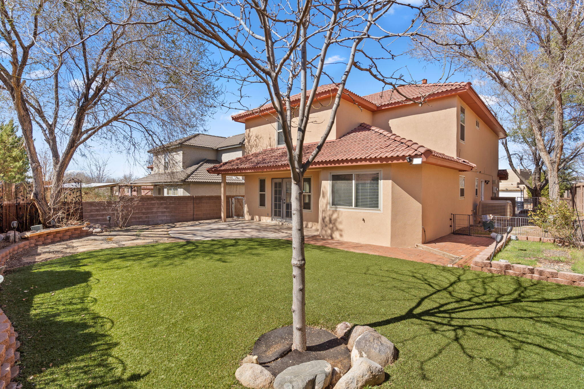 7704 Oakland Avenue NE