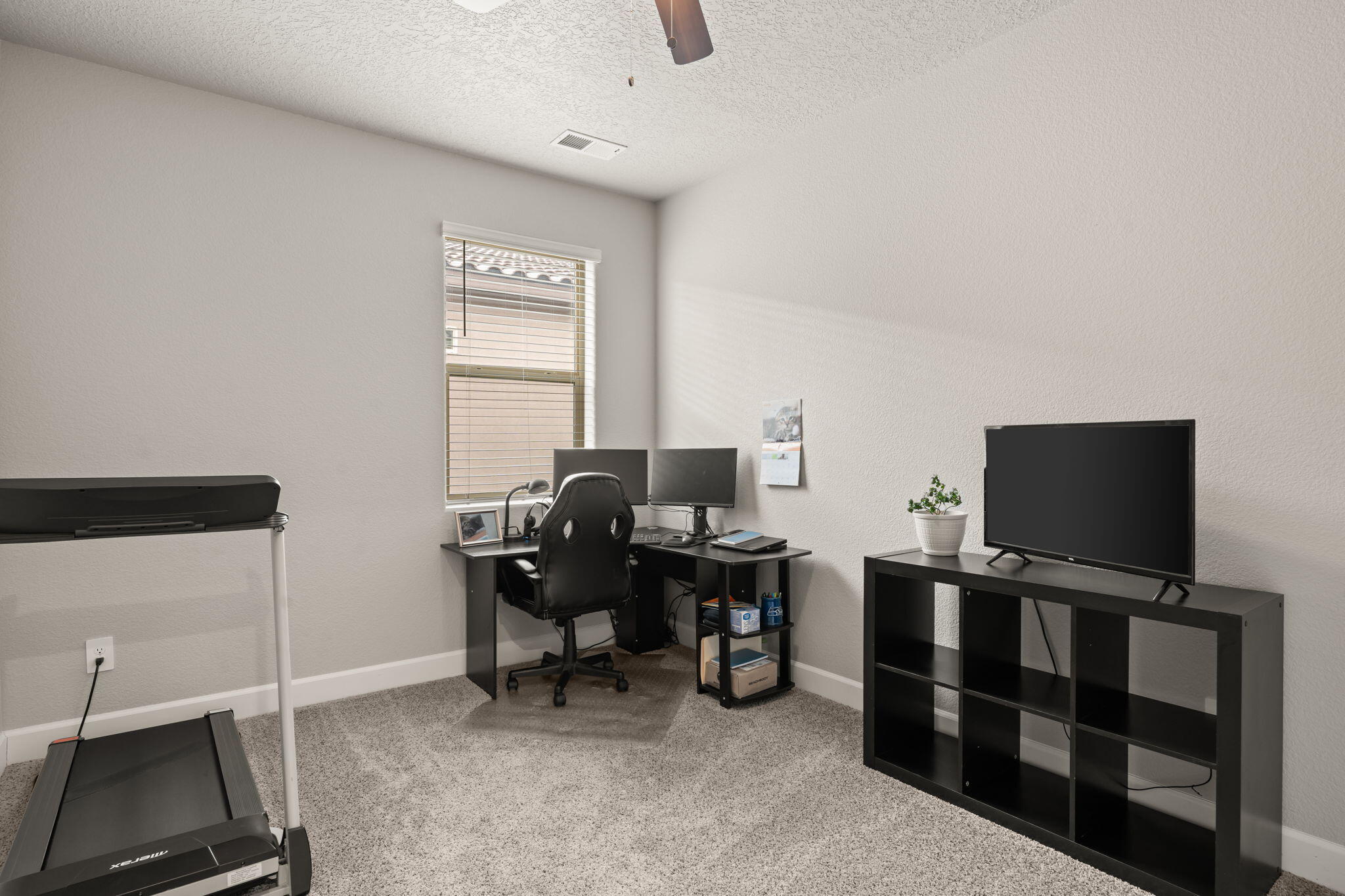 4404 Skyline Loop NE