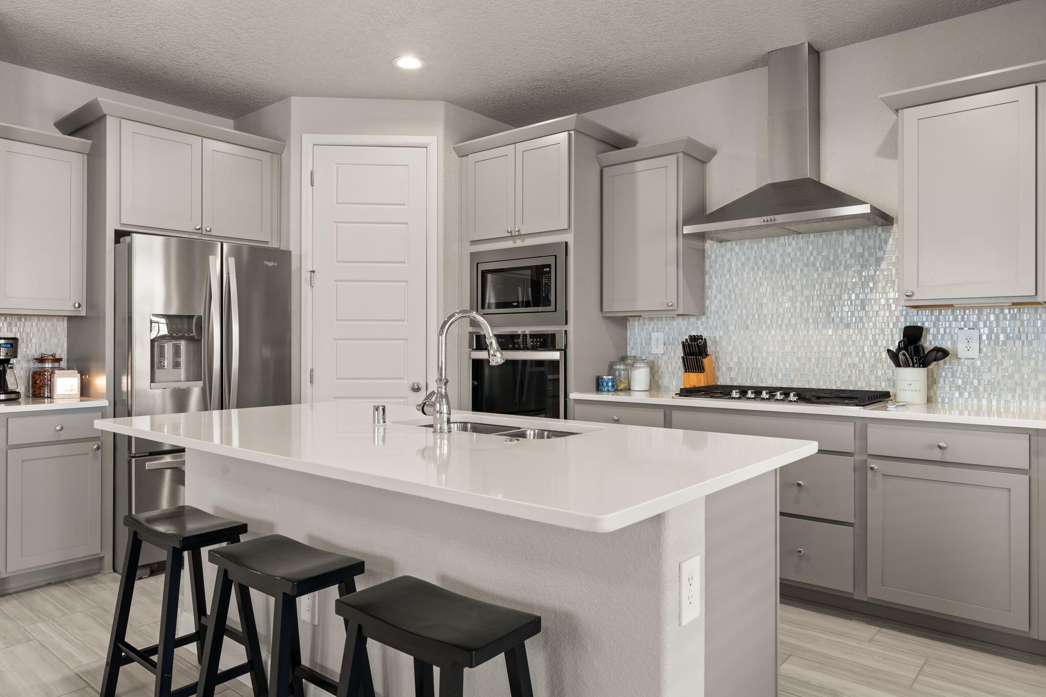 4404 Skyline Loop NE