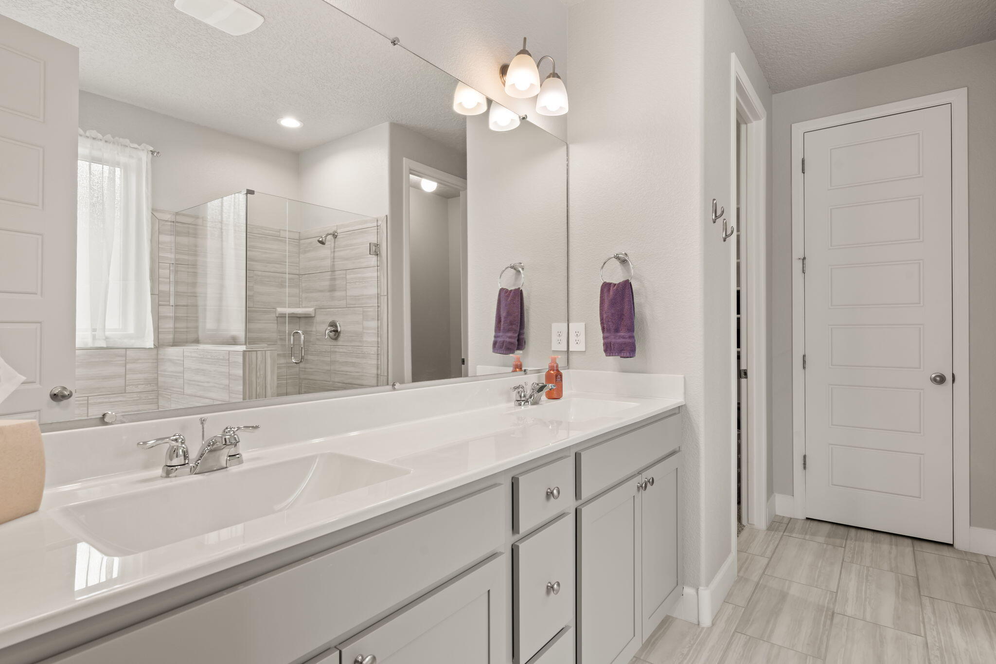 4404 Skyline Loop NE