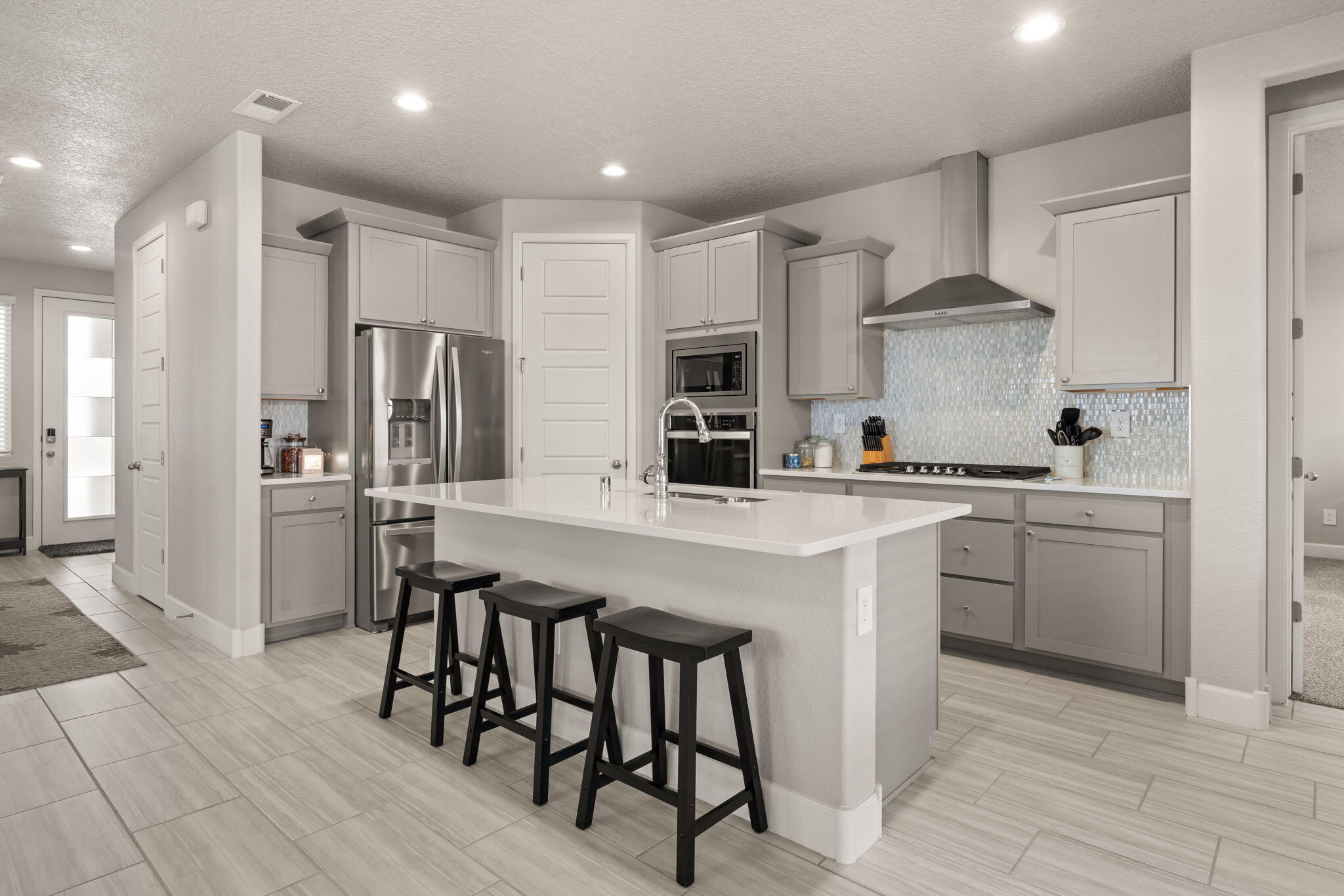 4404 Skyline Loop NE