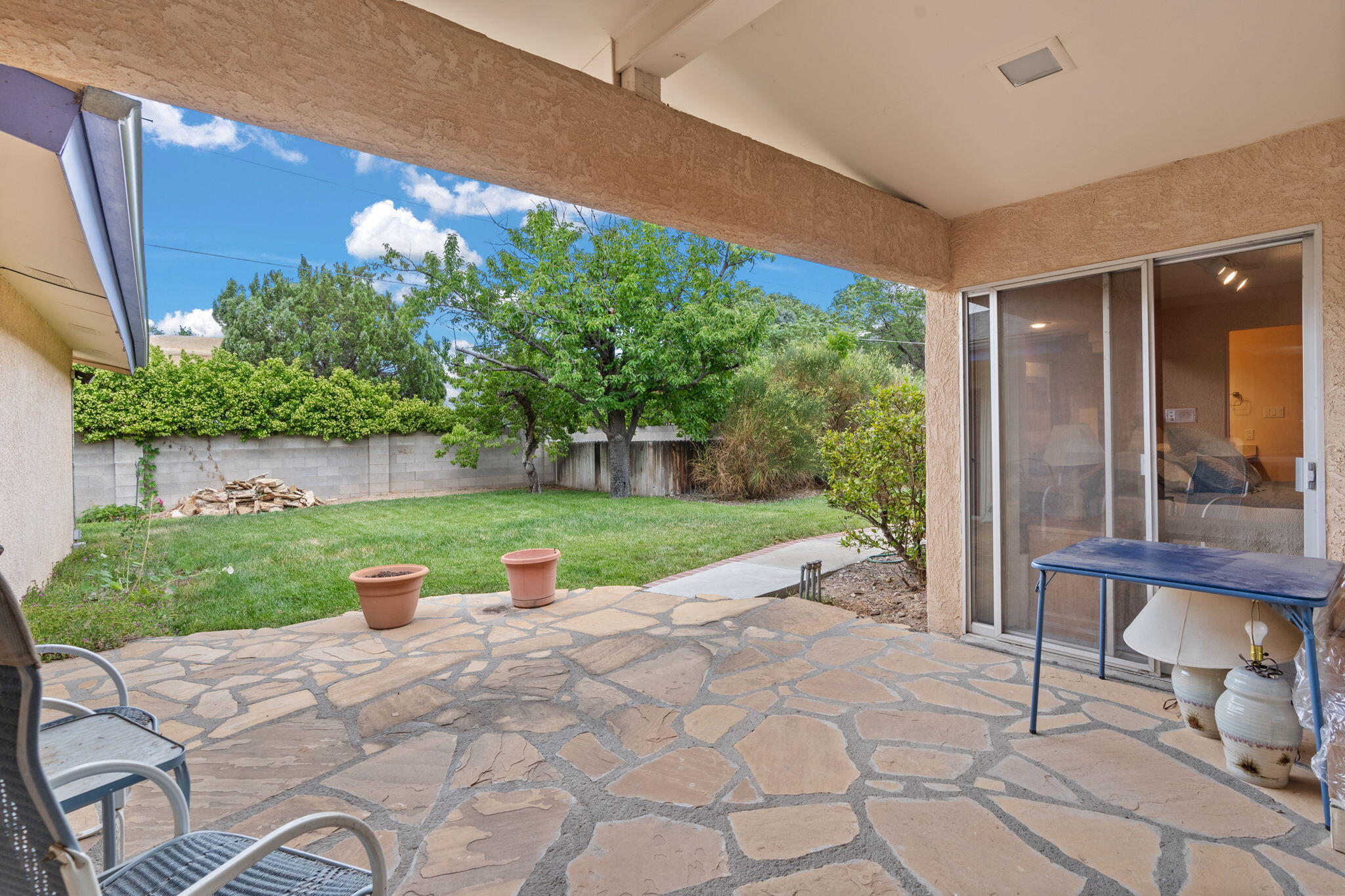 12209 Apache Avenue NE