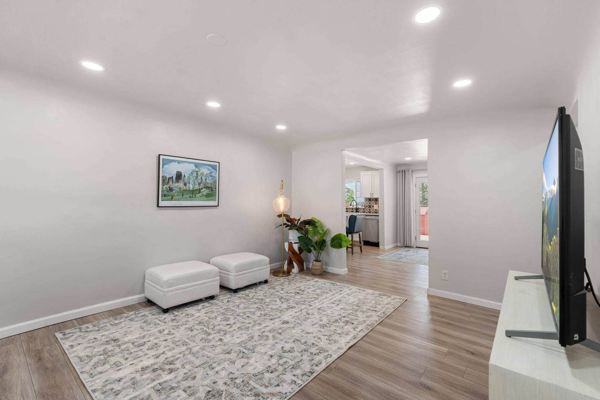 1625 Vassar Drive SE