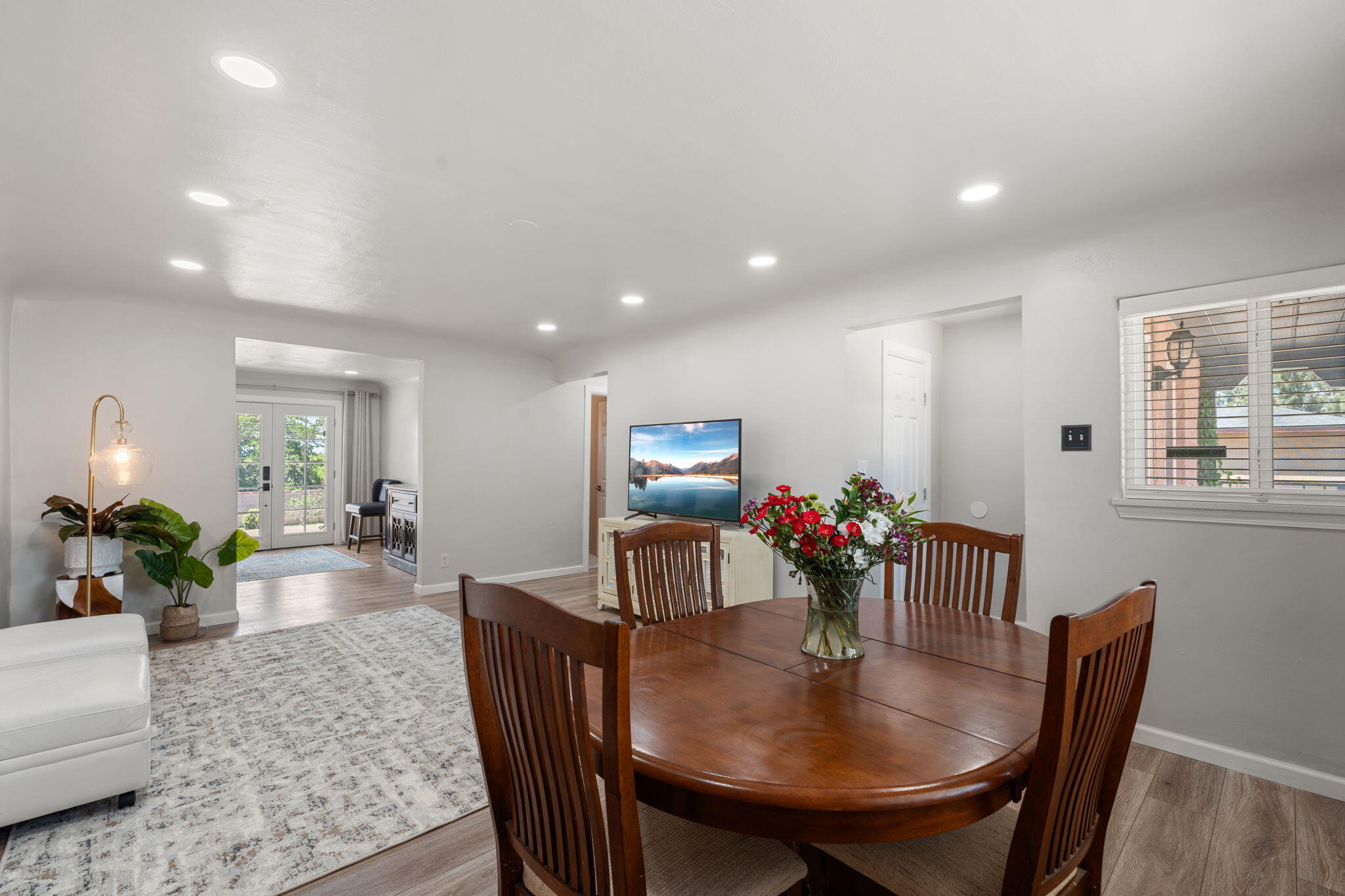1625 Vassar Drive SE