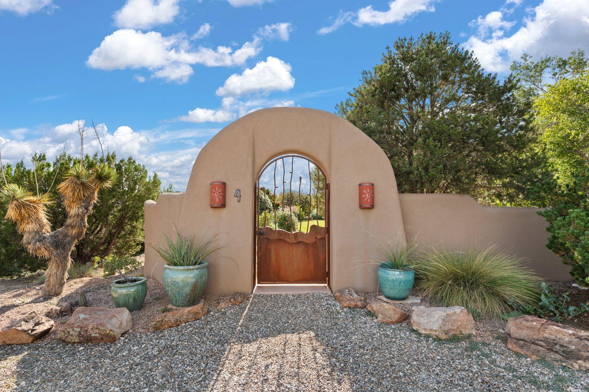 4 CAMINO VISTA HERMOSA