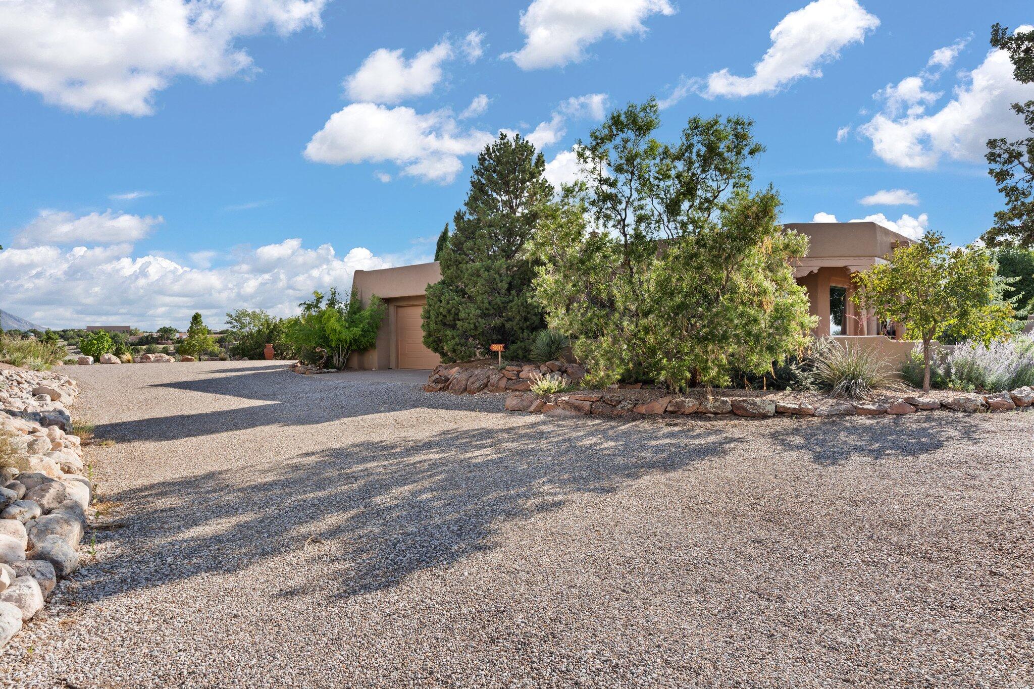 4 CAMINO VISTA HERMOSA