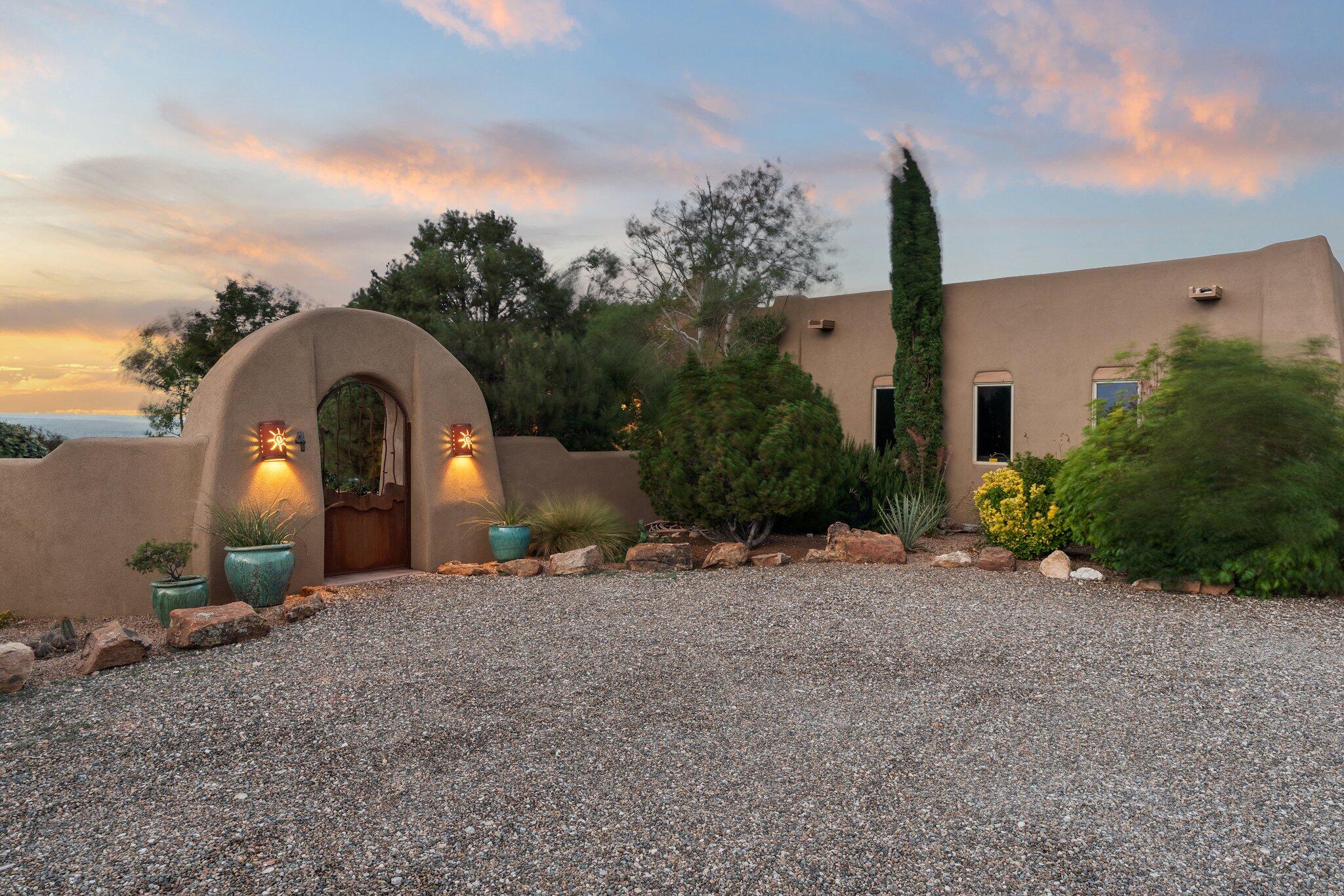 4 CAMINO VISTA HERMOSA