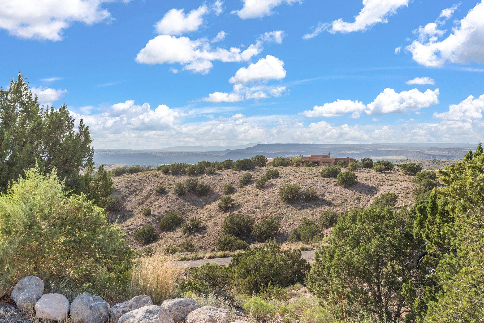 4 CAMINO VISTA HERMOSA
