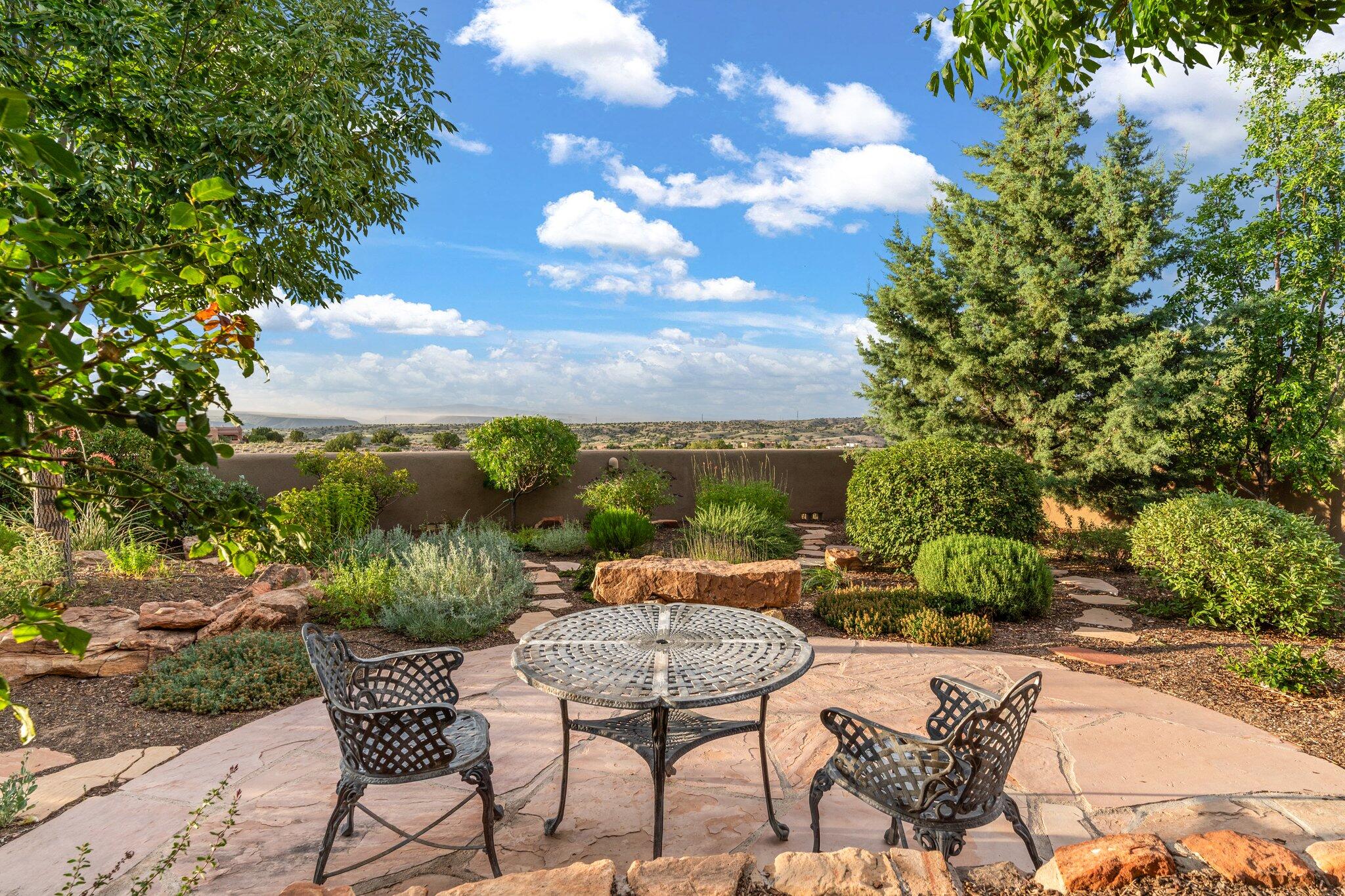 4 CAMINO VISTA HERMOSA