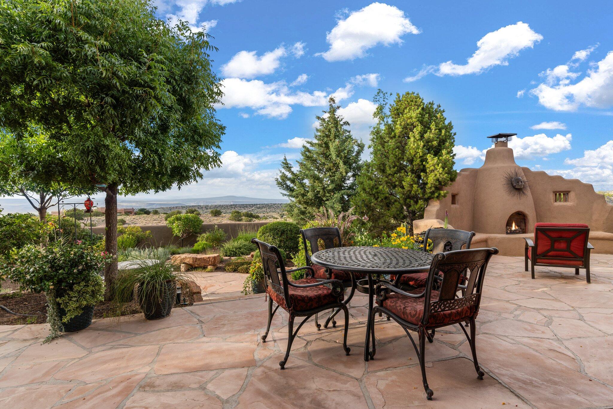 4 CAMINO VISTA HERMOSA