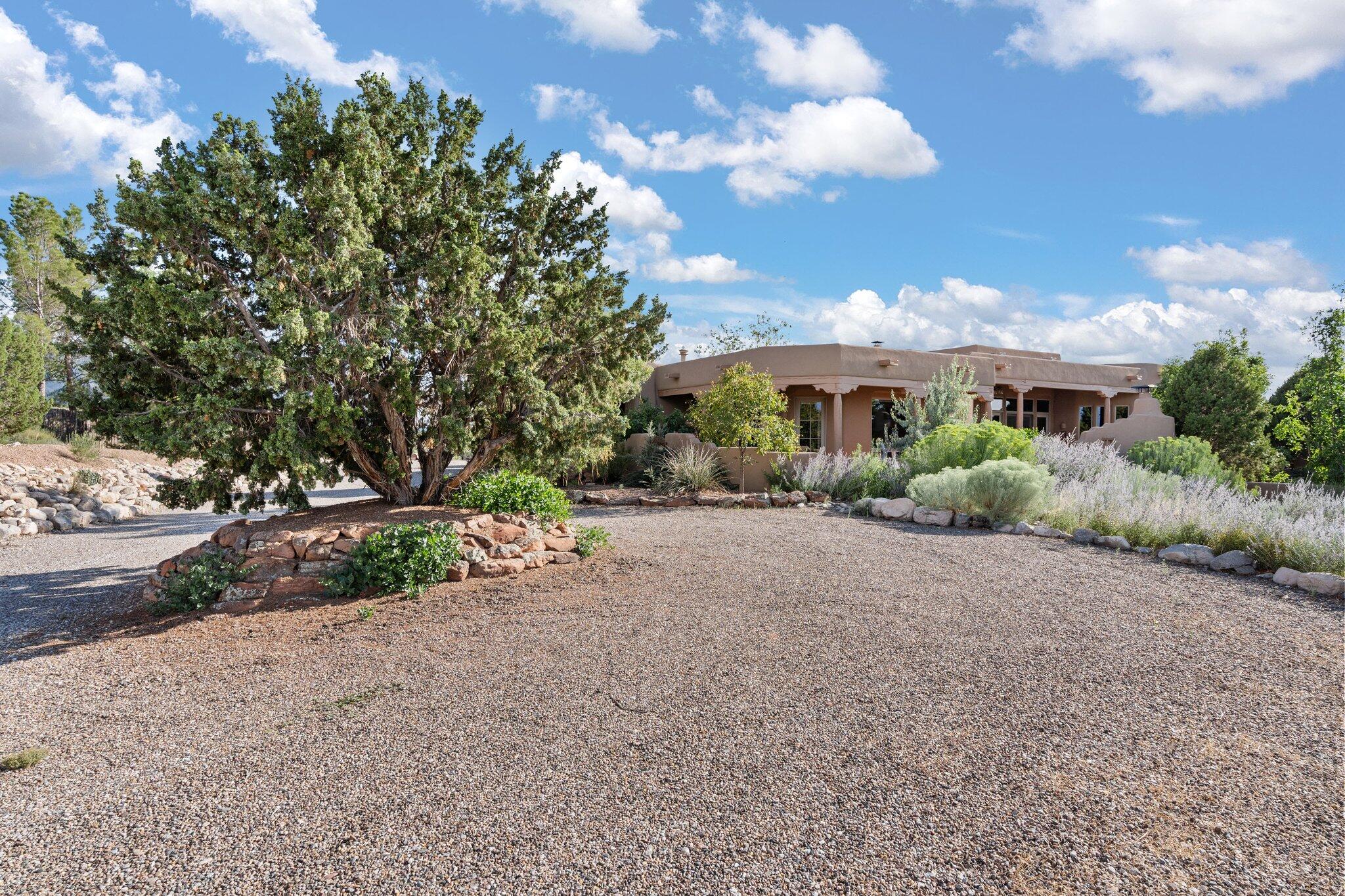4 CAMINO VISTA HERMOSA