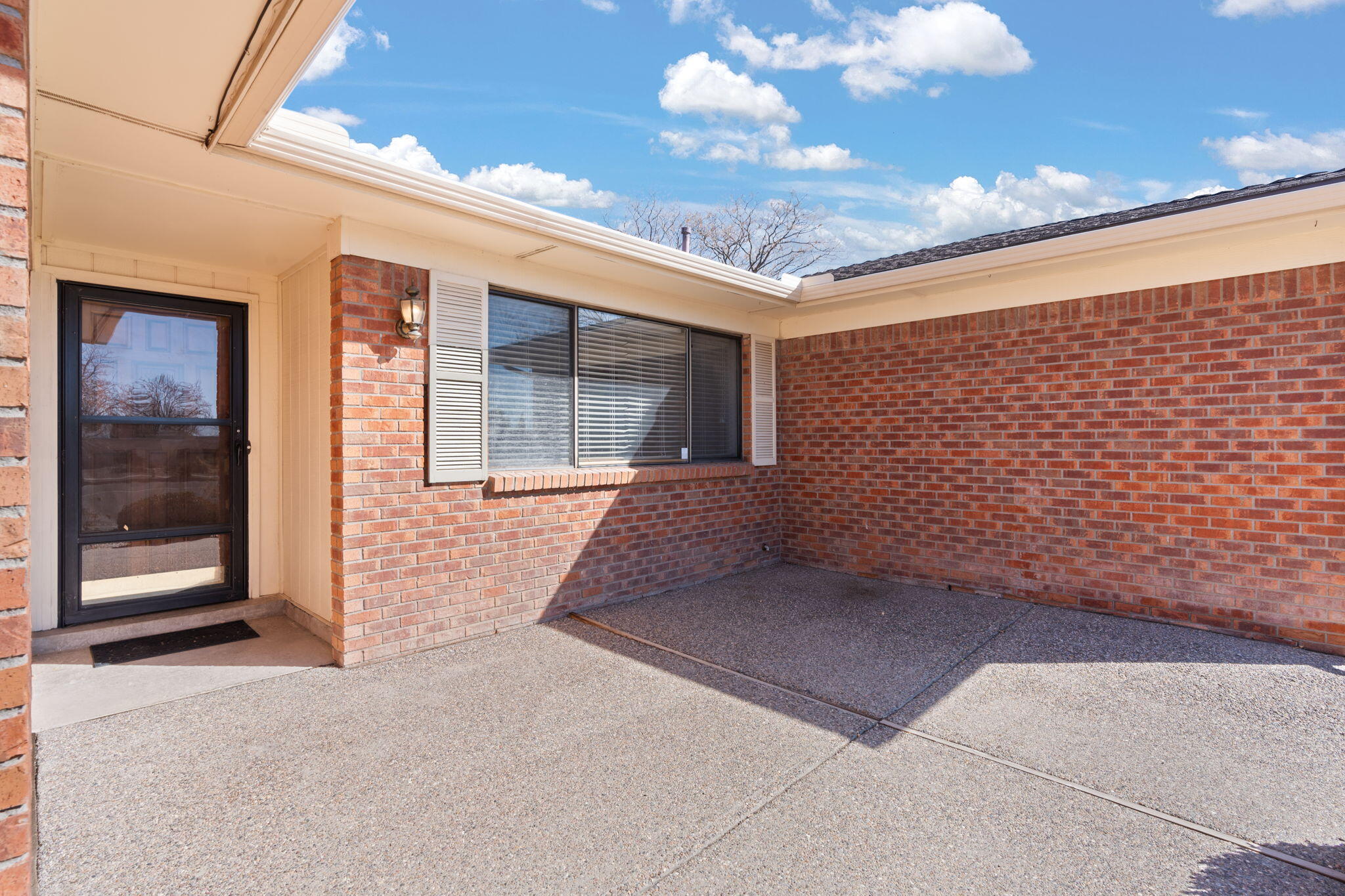 5628 ESTRELLITA DEL NORTE Road NE
