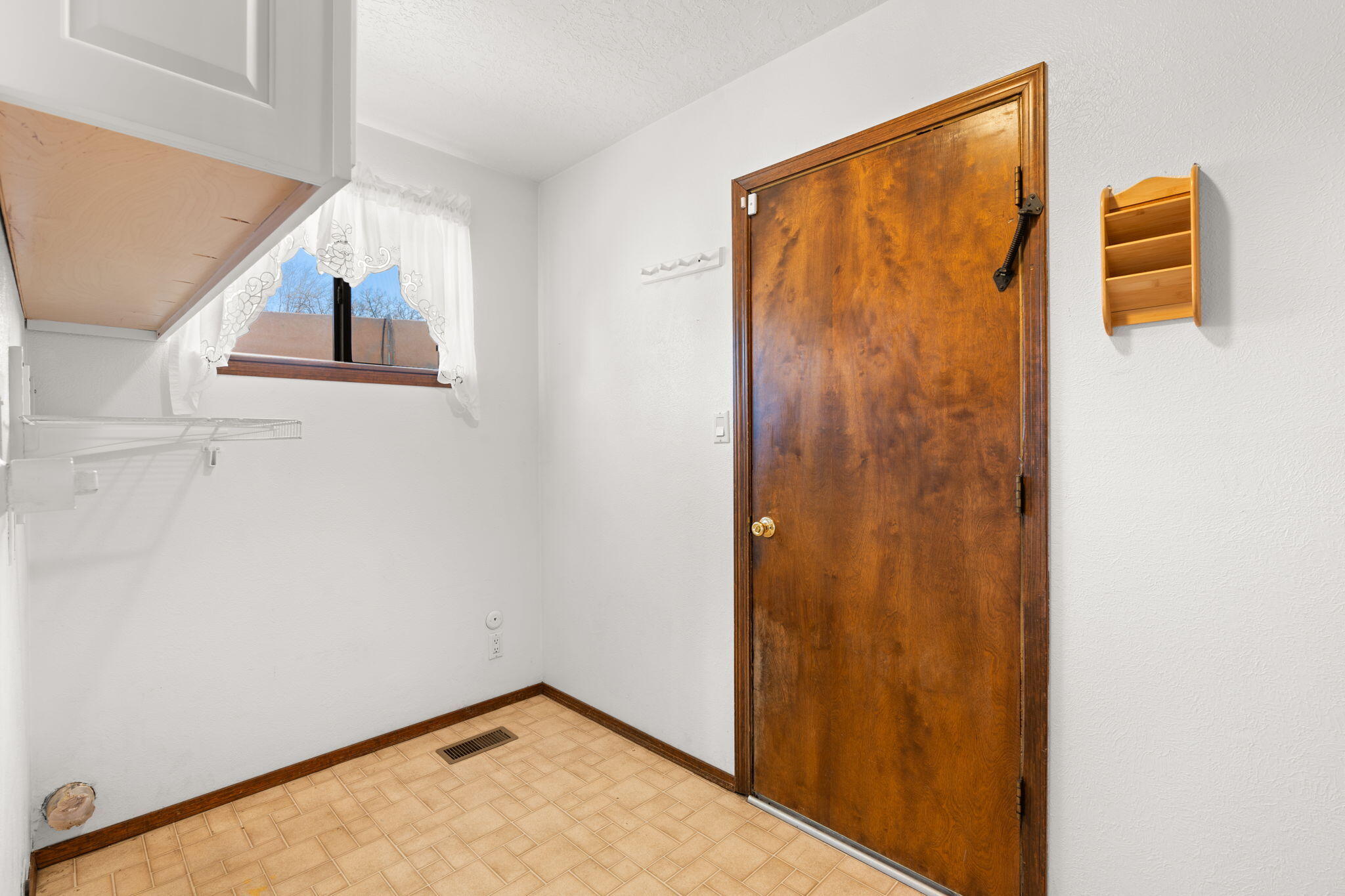 5628 ESTRELLITA DEL NORTE Road NE