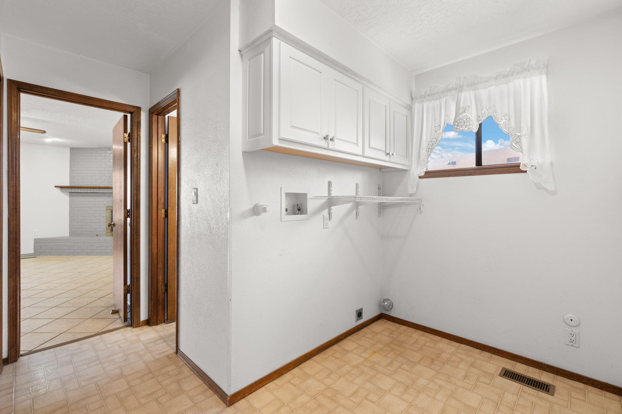 5628 ESTRELLITA DEL NORTE Road NE