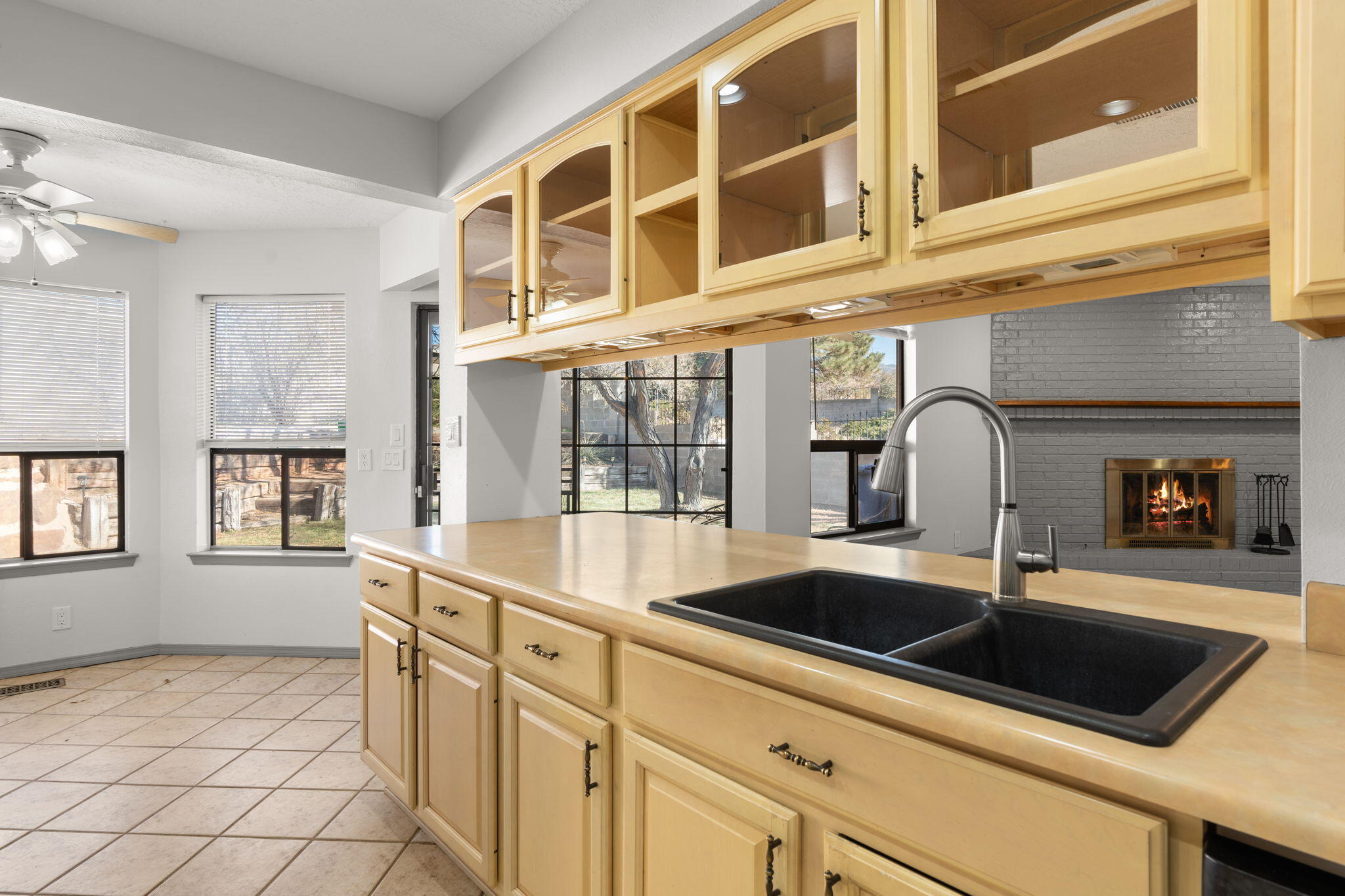 5628 ESTRELLITA DEL NORTE Road NE