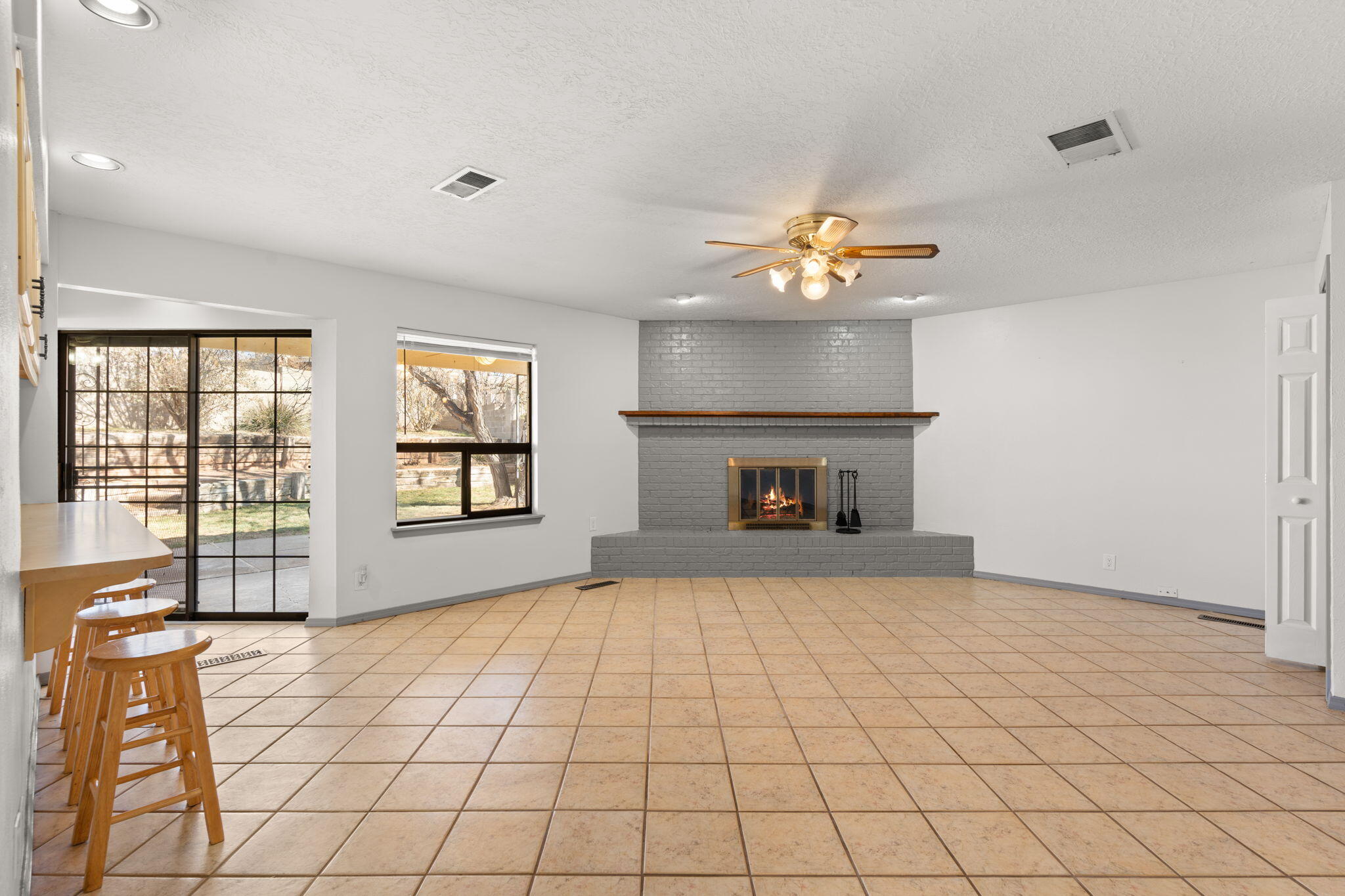 5628 ESTRELLITA DEL NORTE Road NE