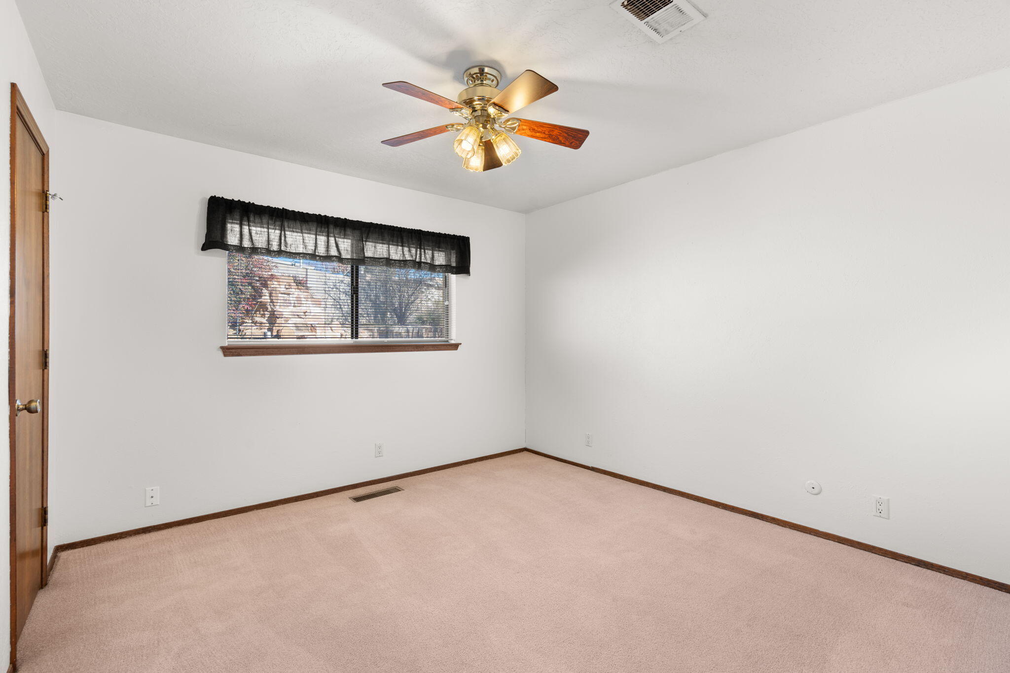 5628 ESTRELLITA DEL NORTE Road NE