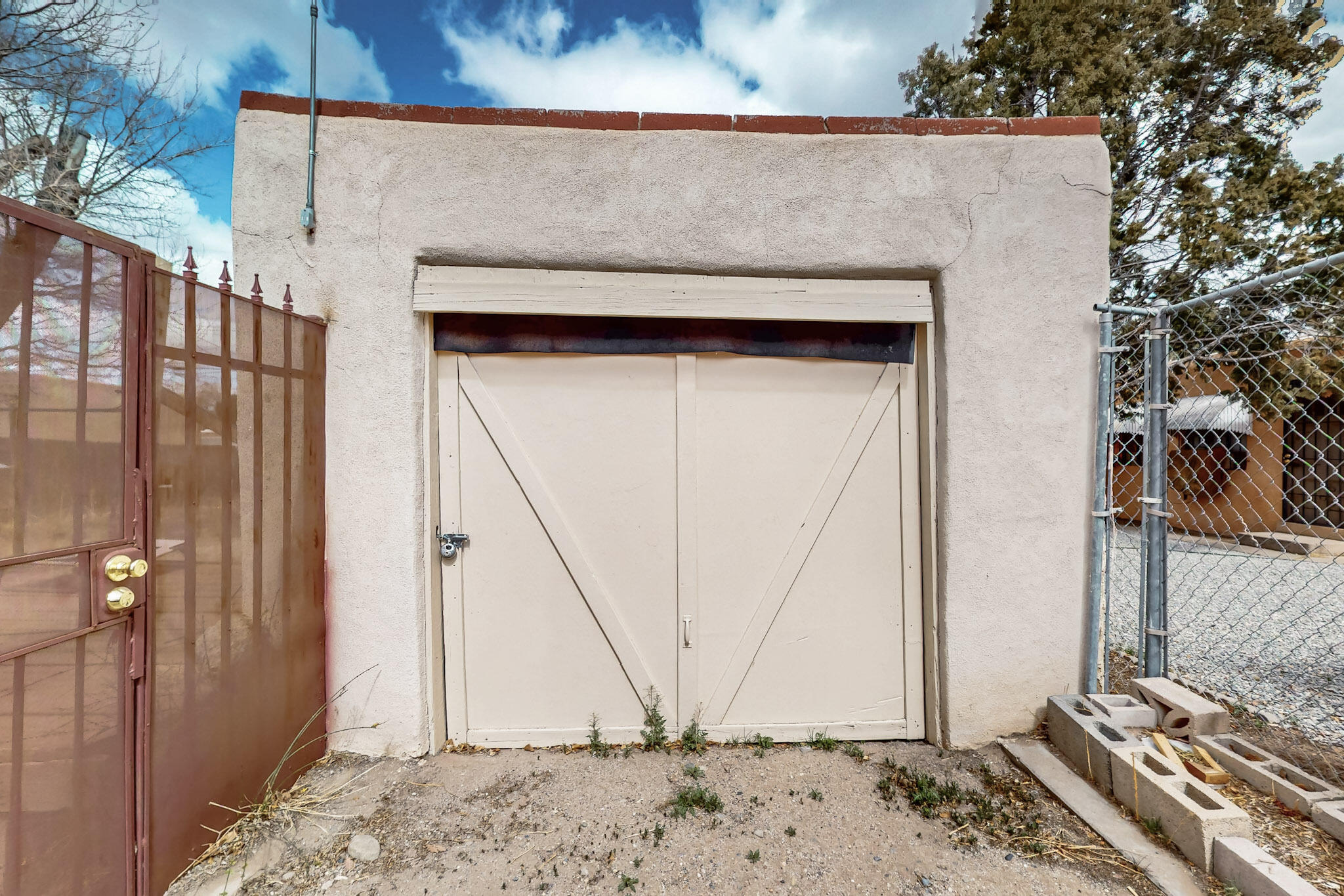 2115 Lead Avenue SE