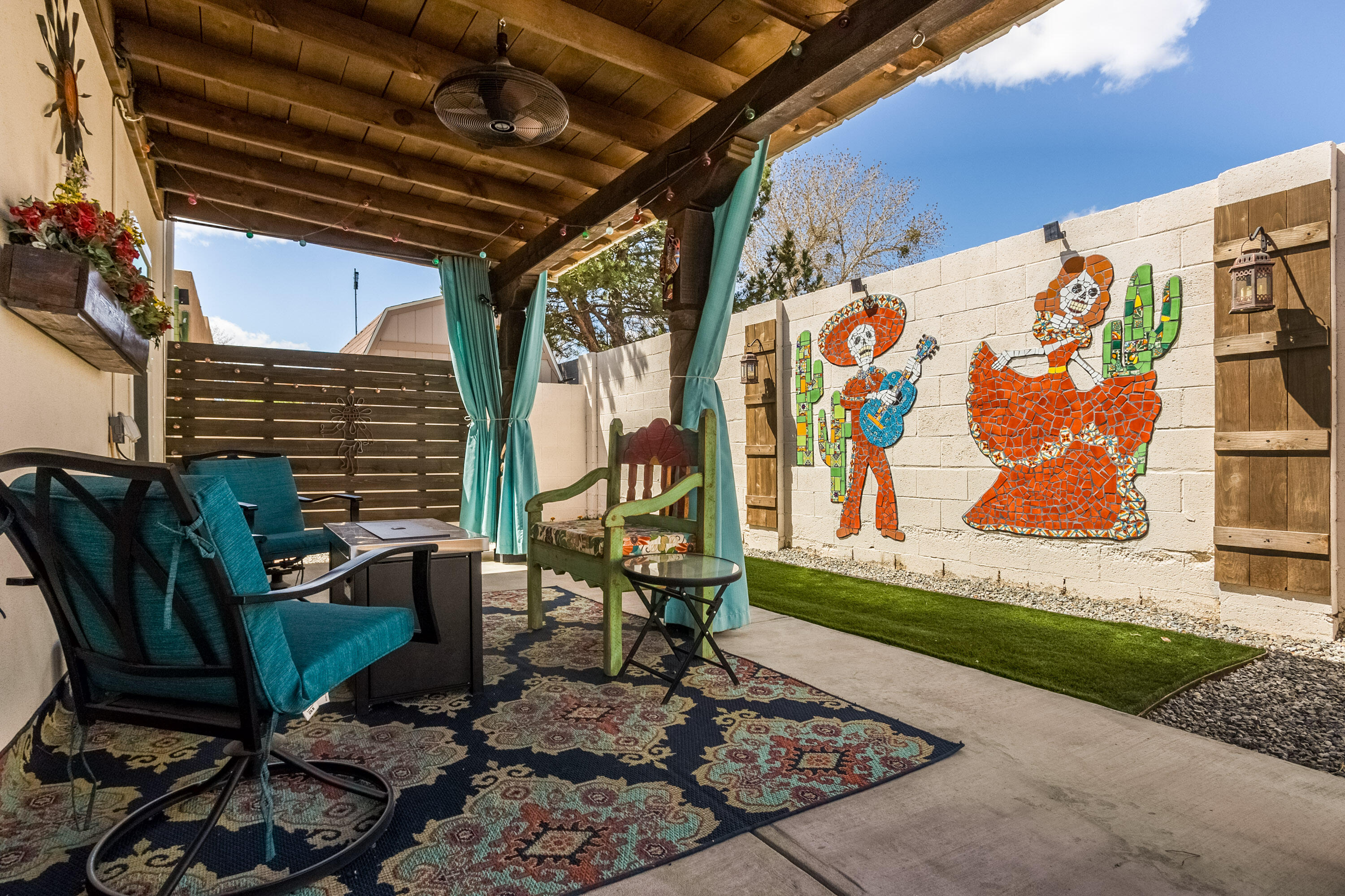 10219 ARROYO CREST Drive NW