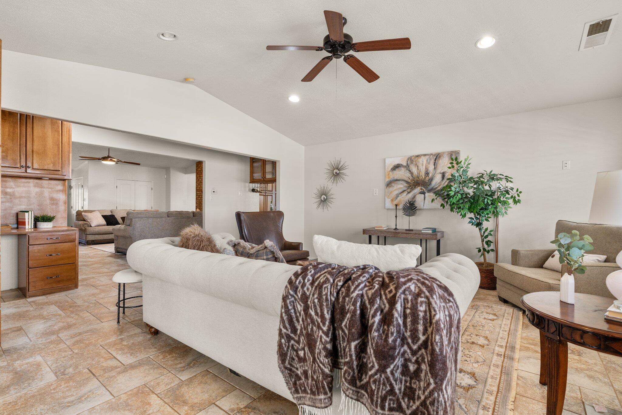 4001 SHENANDOAH Place NE