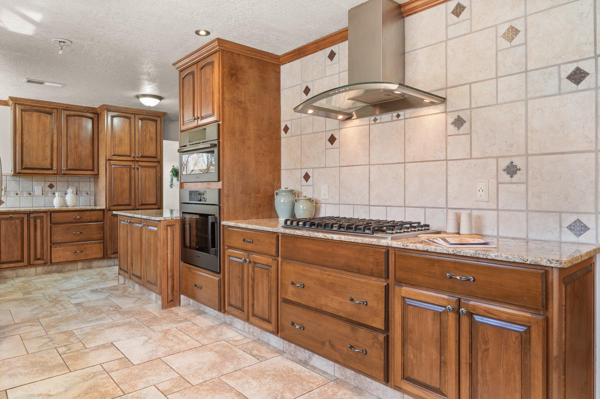 4001 SHENANDOAH Place NE