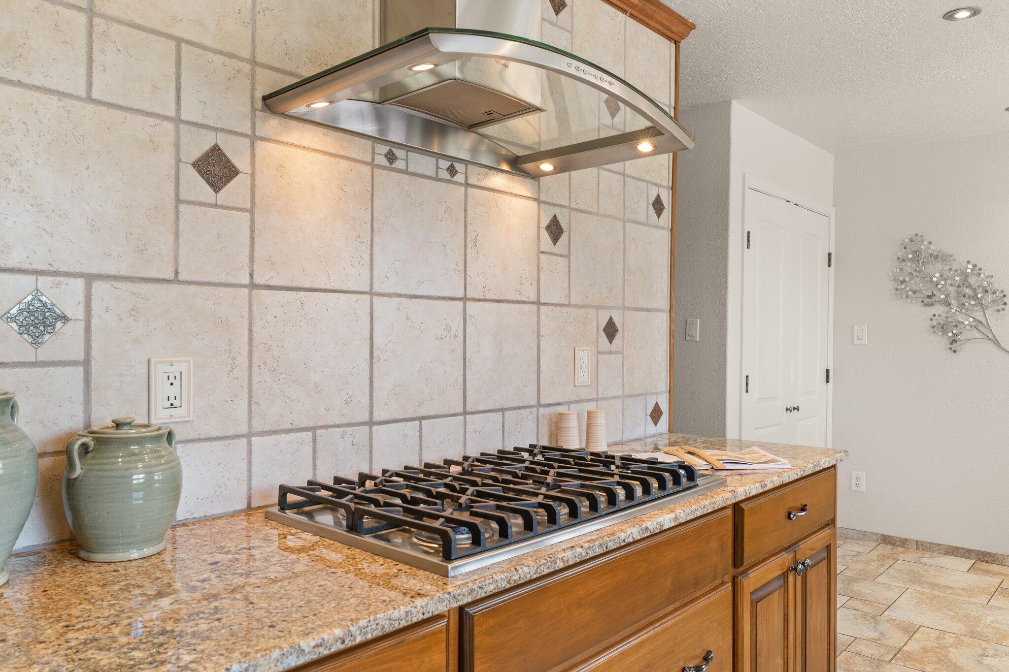 4001 SHENANDOAH Place NE
