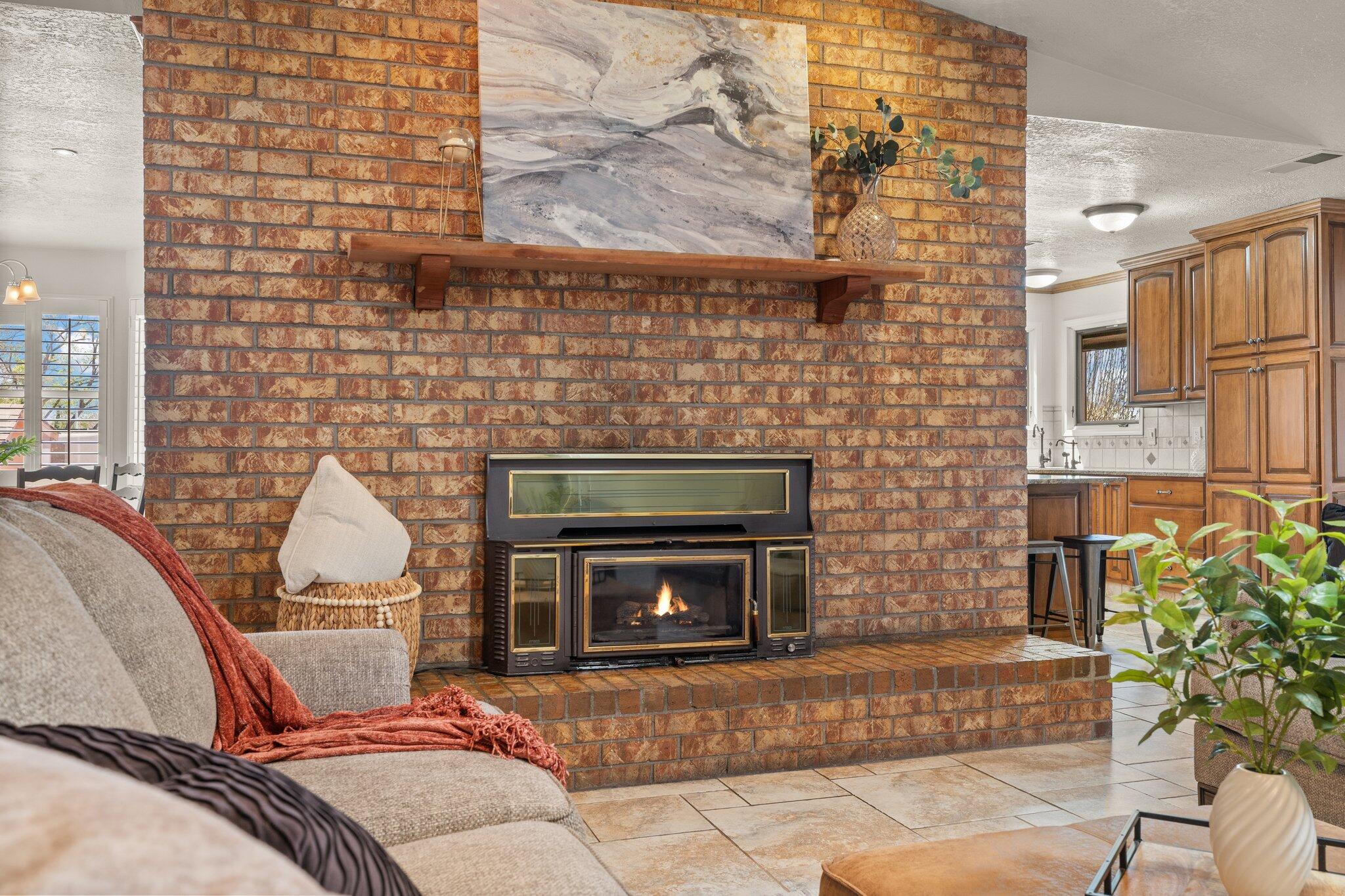 4001 SHENANDOAH Place NE
