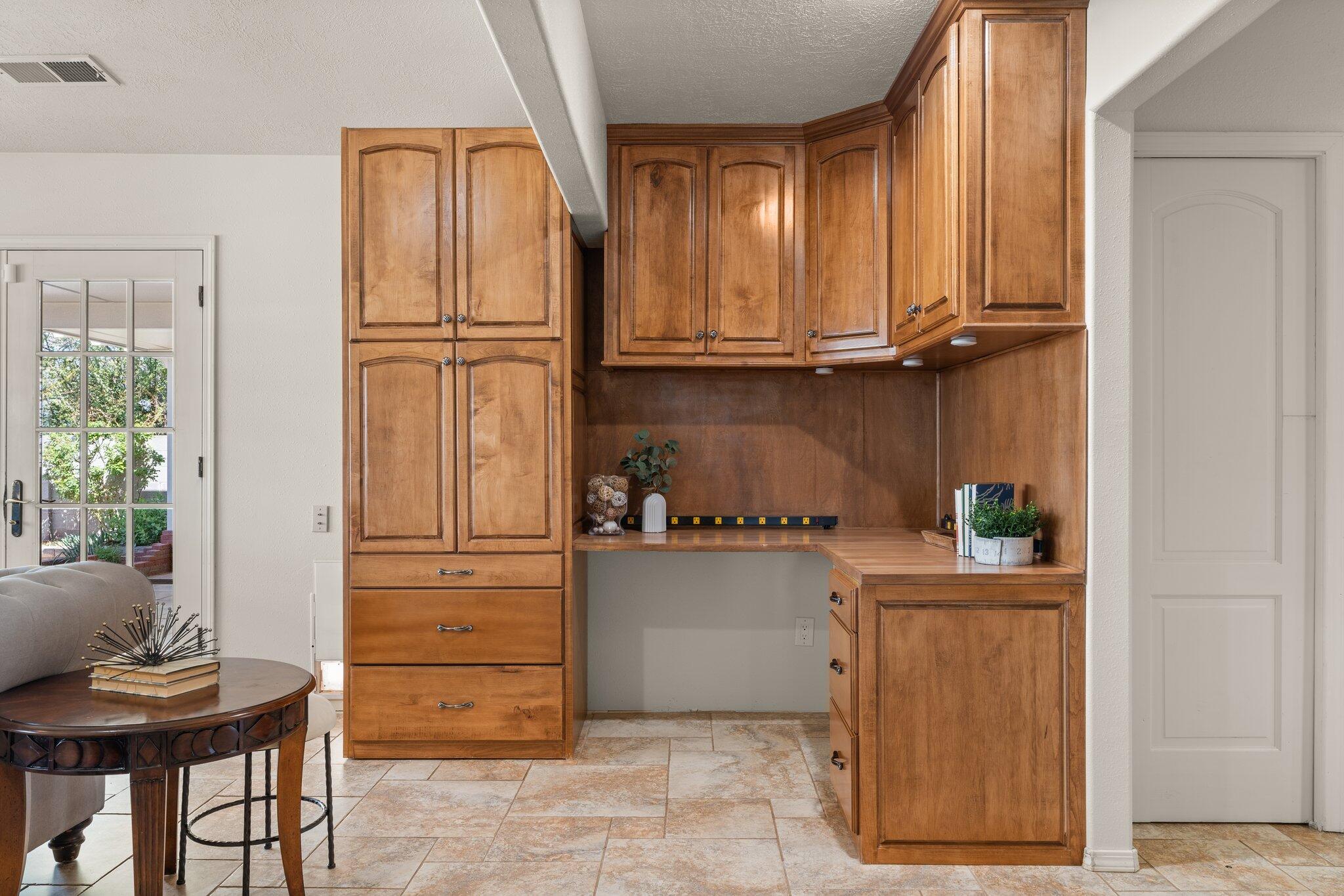 4001 SHENANDOAH Place NE