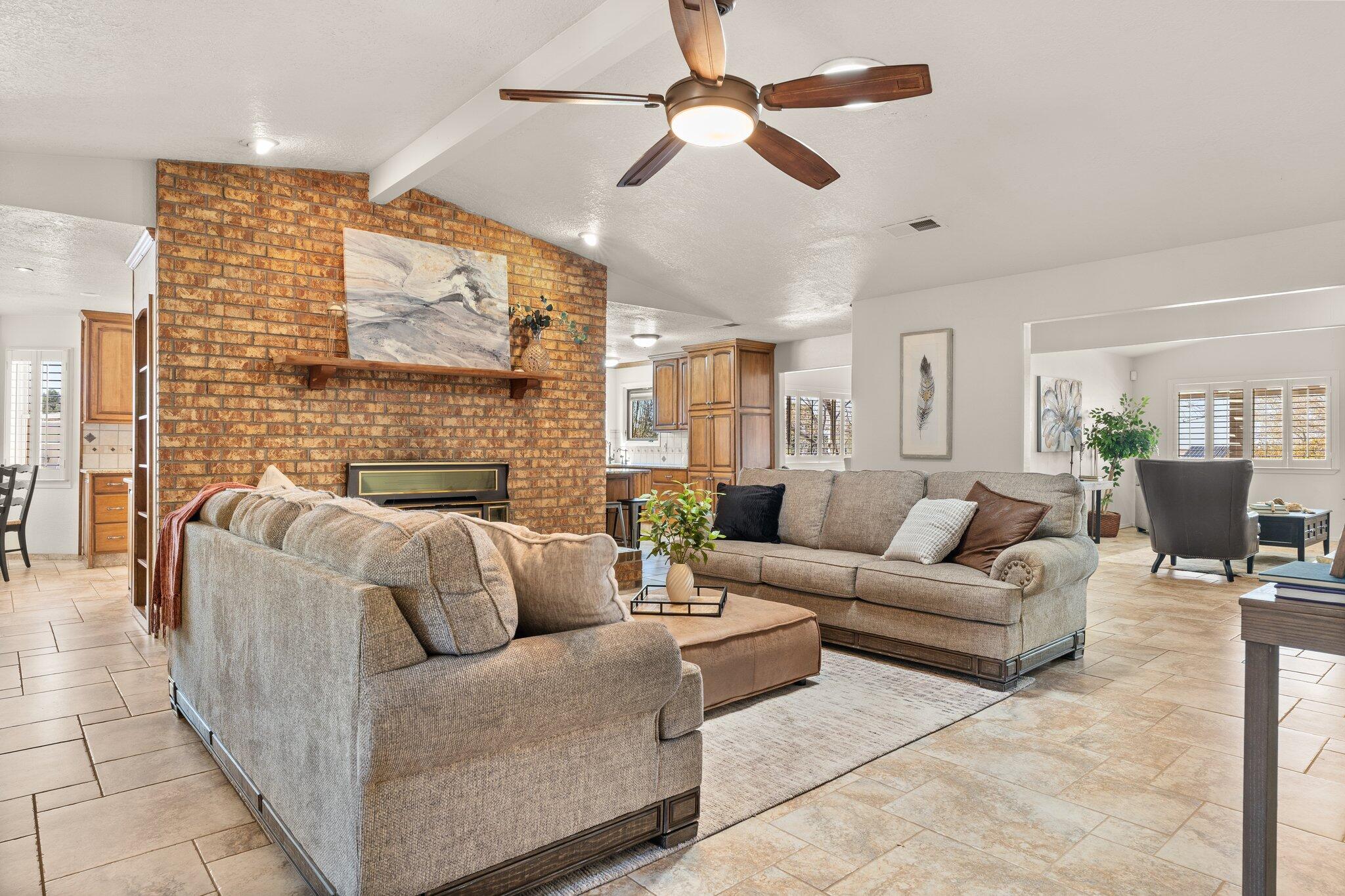 4001 SHENANDOAH Place NE