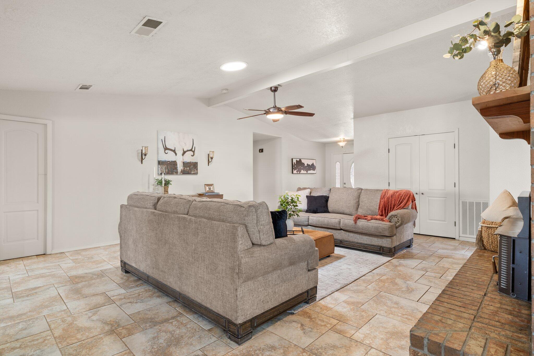 4001 SHENANDOAH Place NE