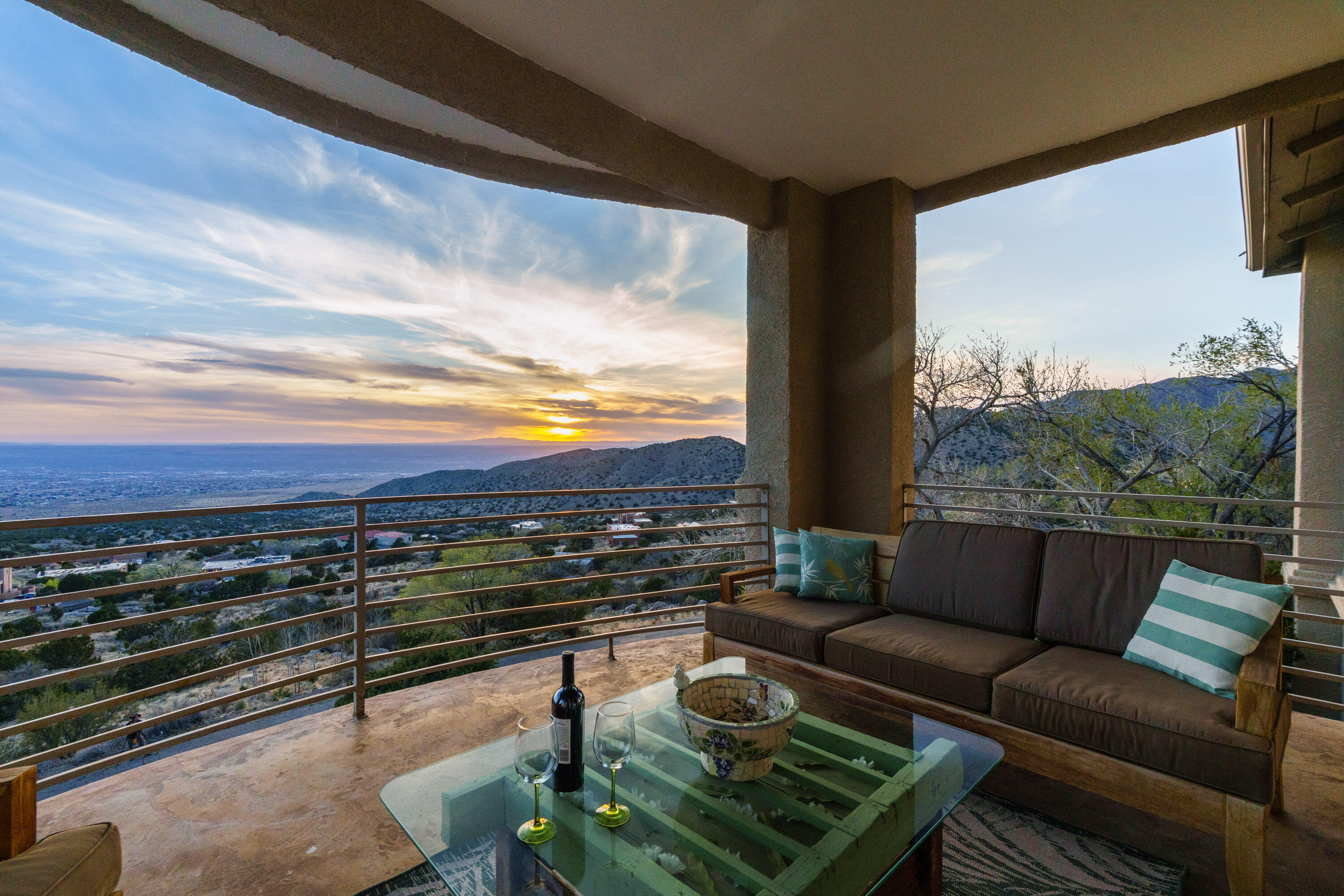 1104 LA LUZ Trail NE