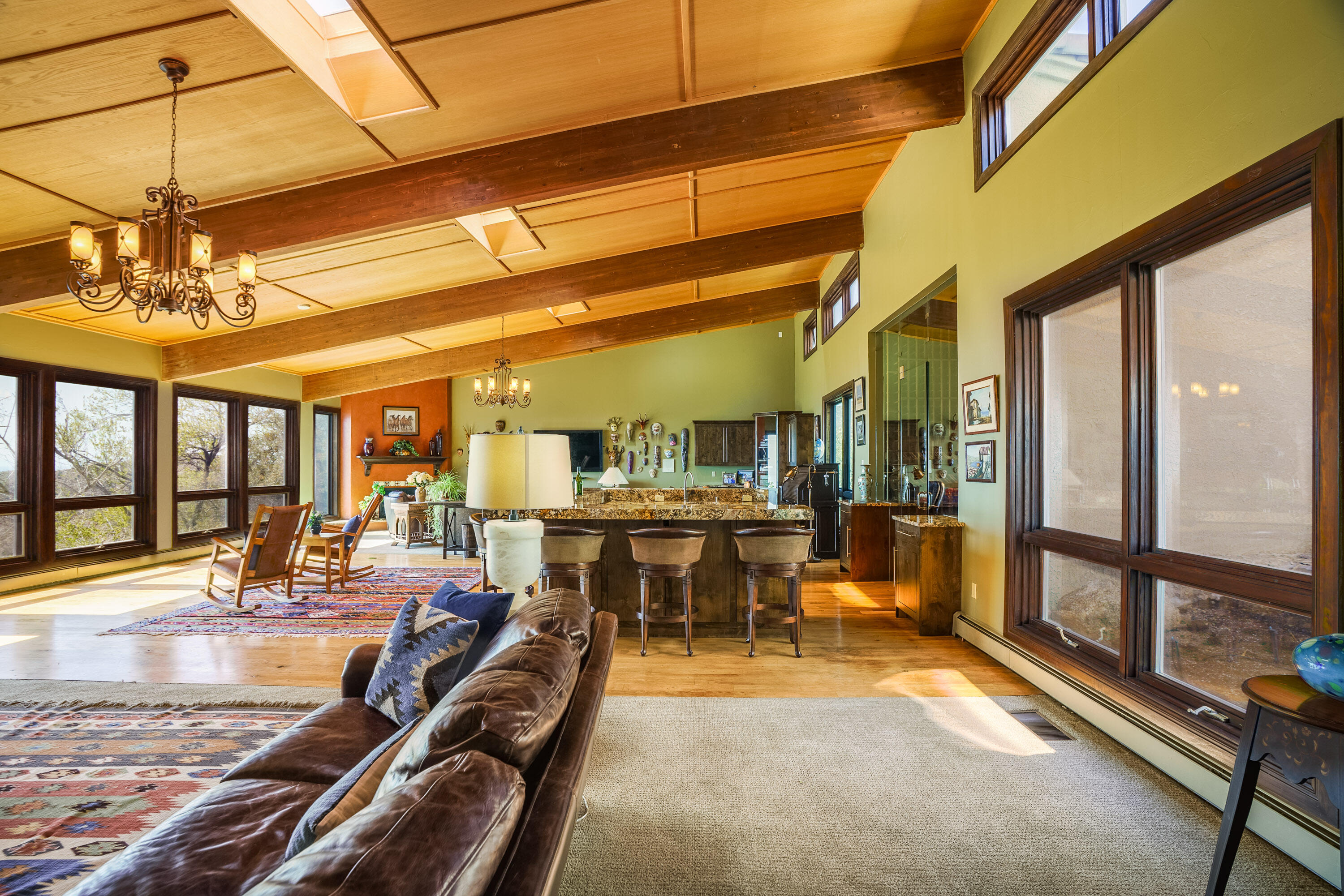 1104 LA LUZ Trail NE