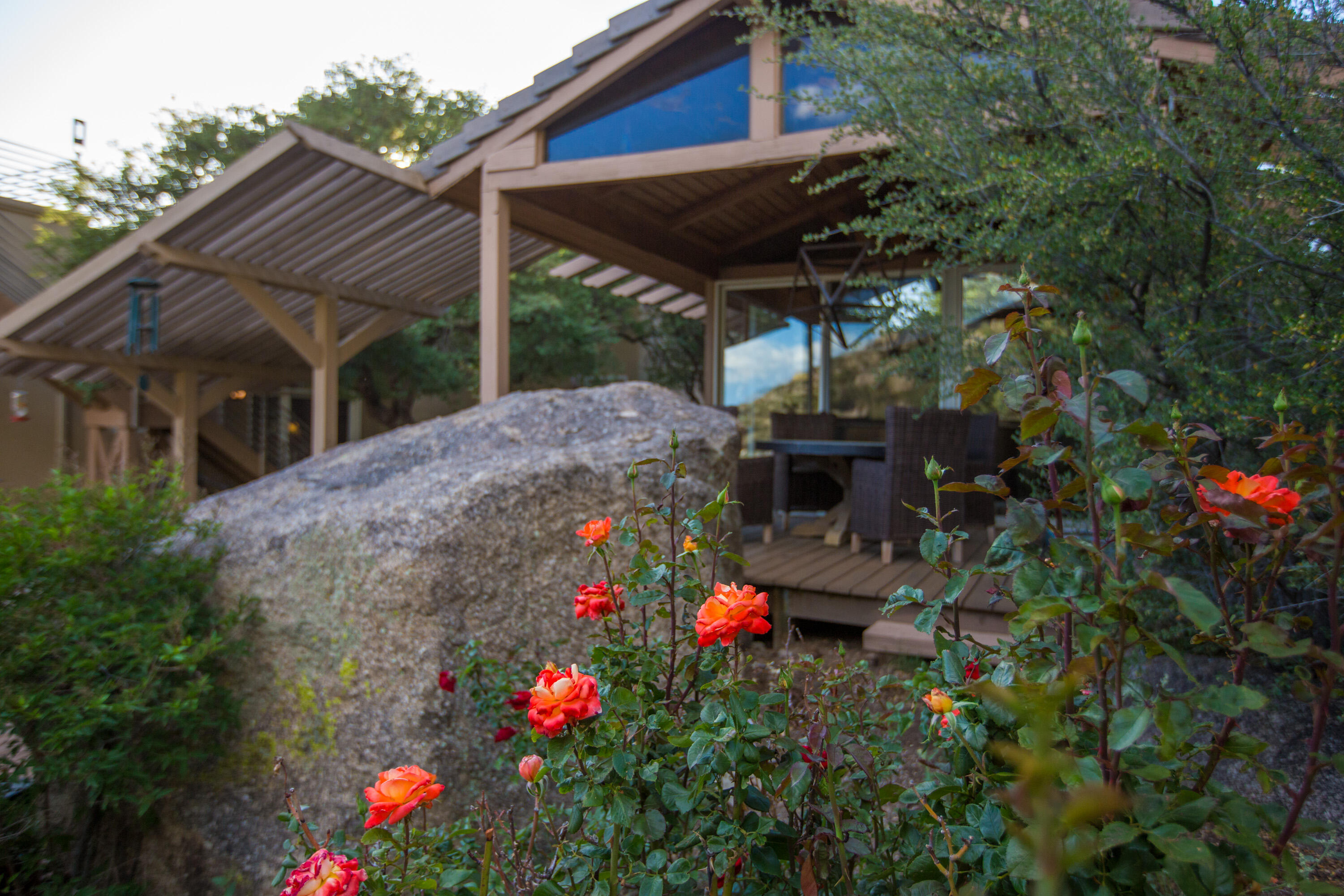 1104 LA LUZ Trail NE