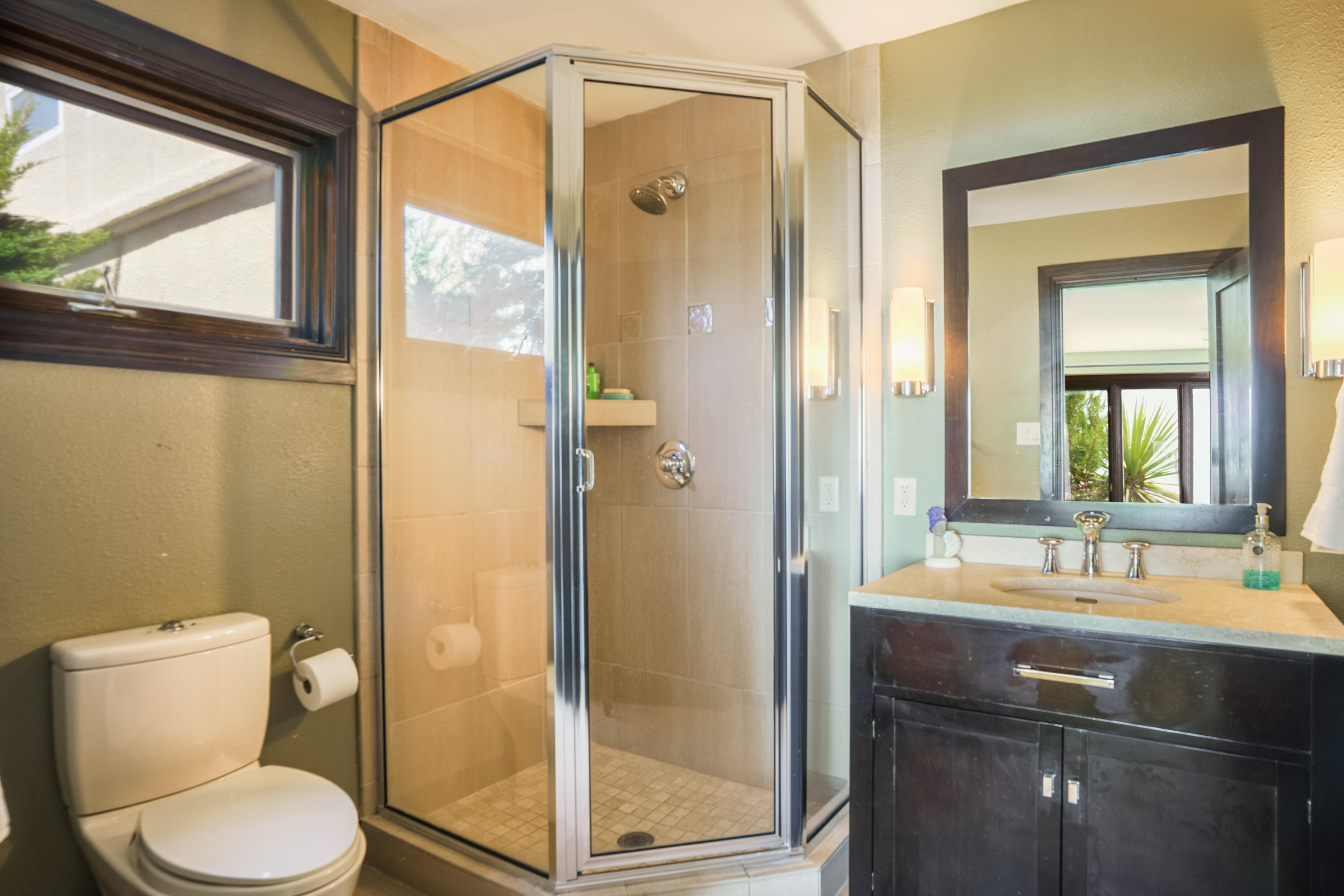 1104 LA LUZ Trail NE